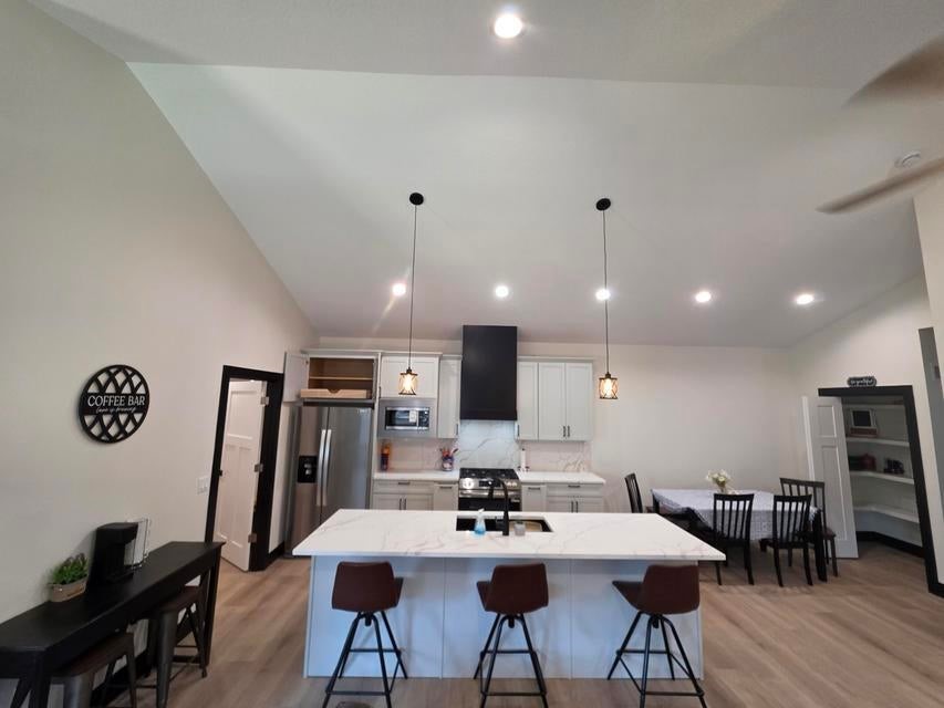 718 Ringold Street Property Photo 8