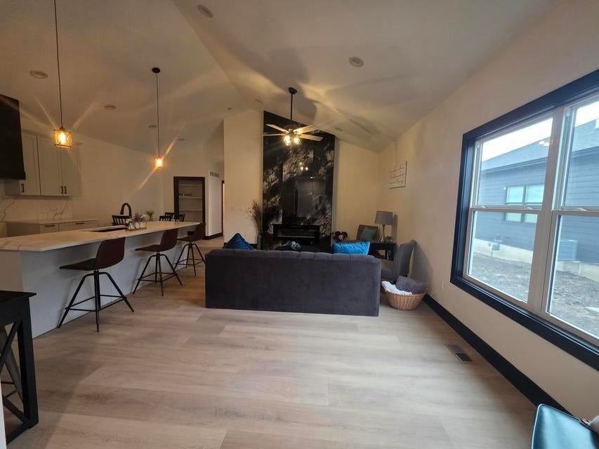 718 Ringold Street Property Photo 12