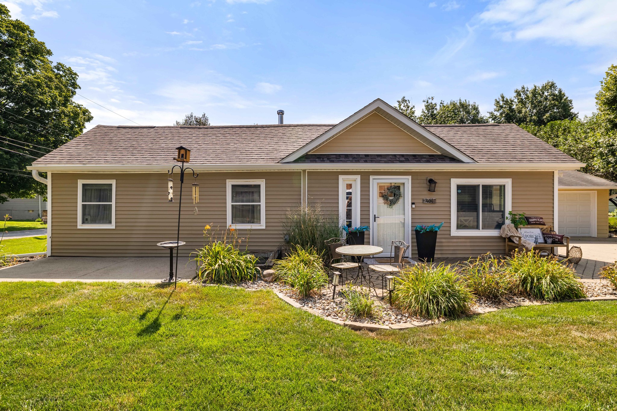 401 Summer Street Property Photo 1