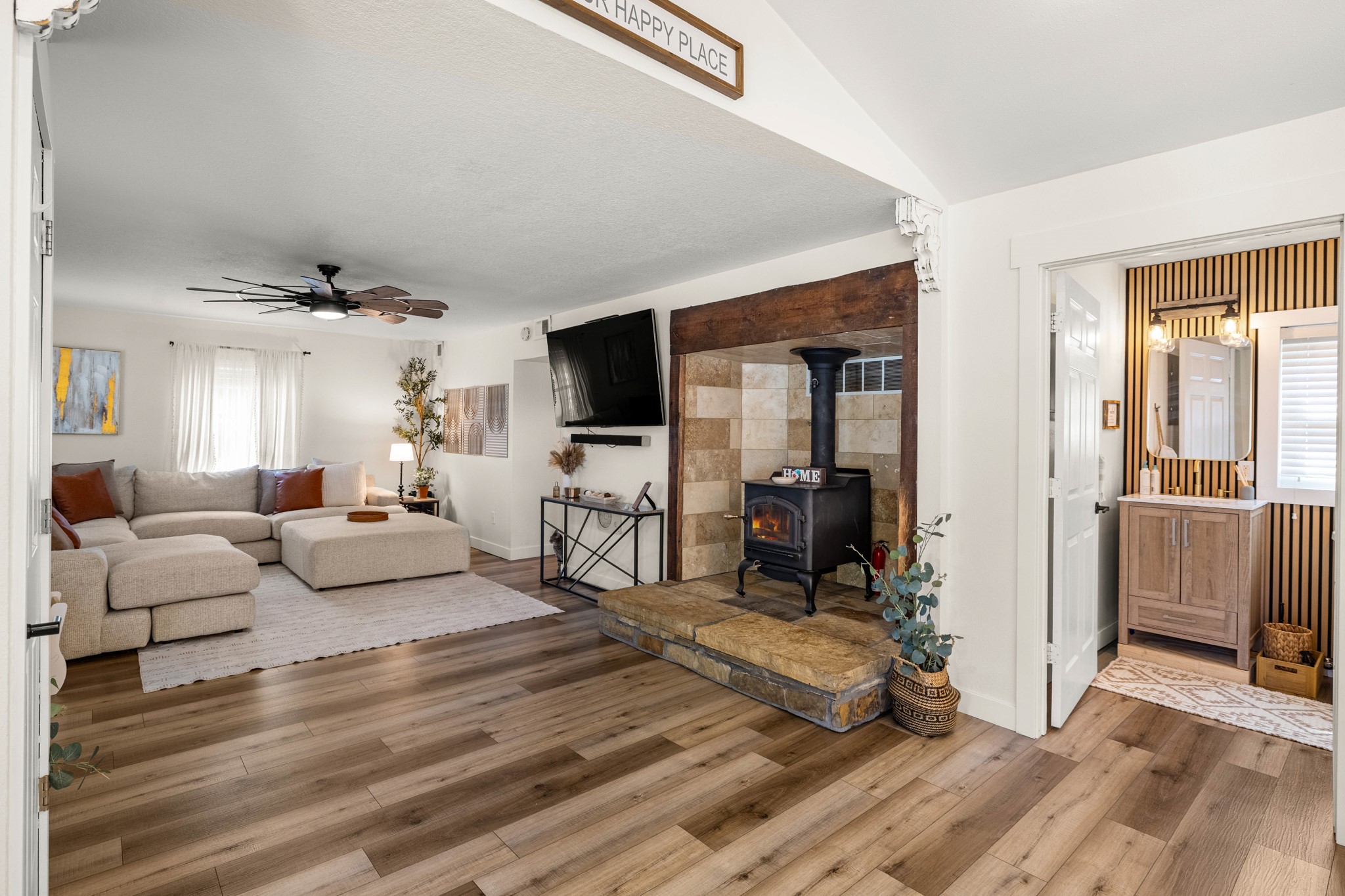 401 Summer Street Property Photo 16