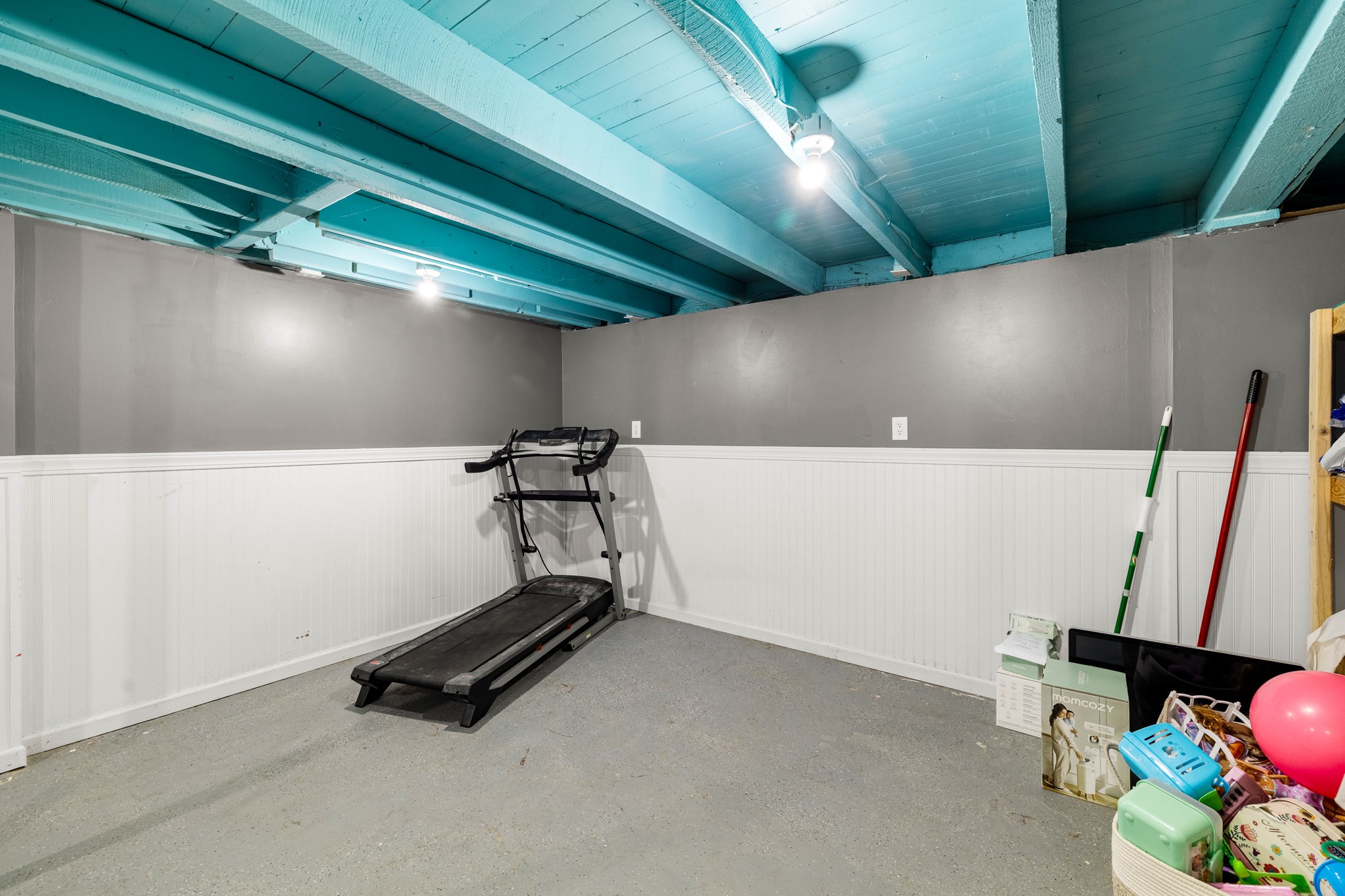 401 Summer Street Property Photo 30
