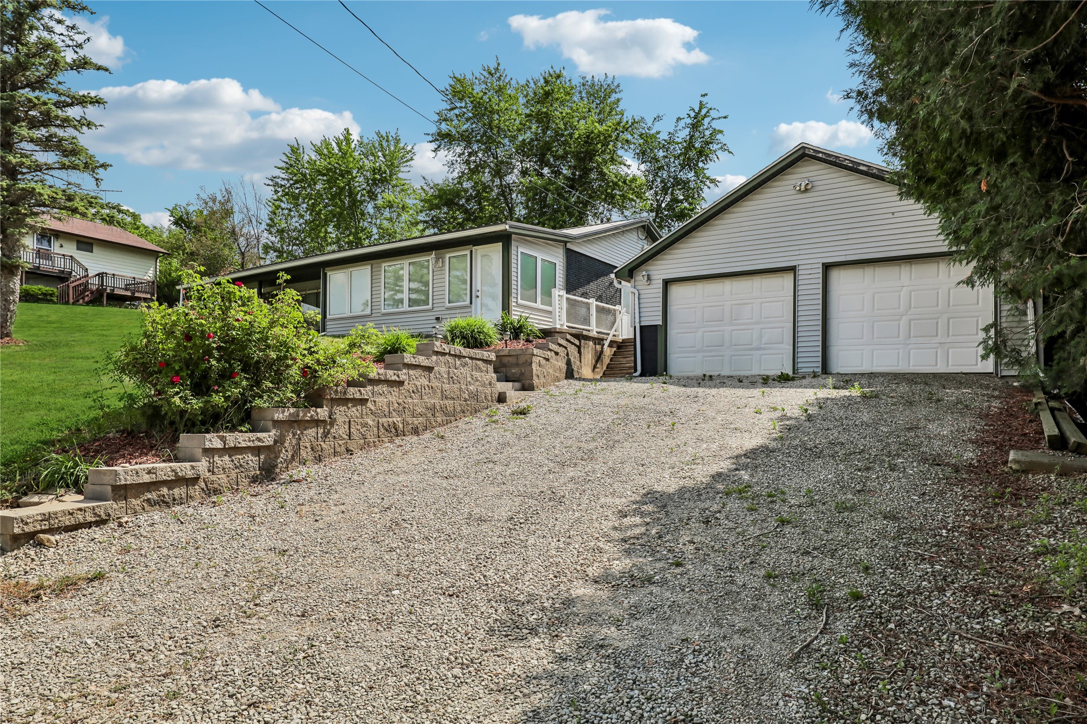 222 Cottage Lane Property Photo 3