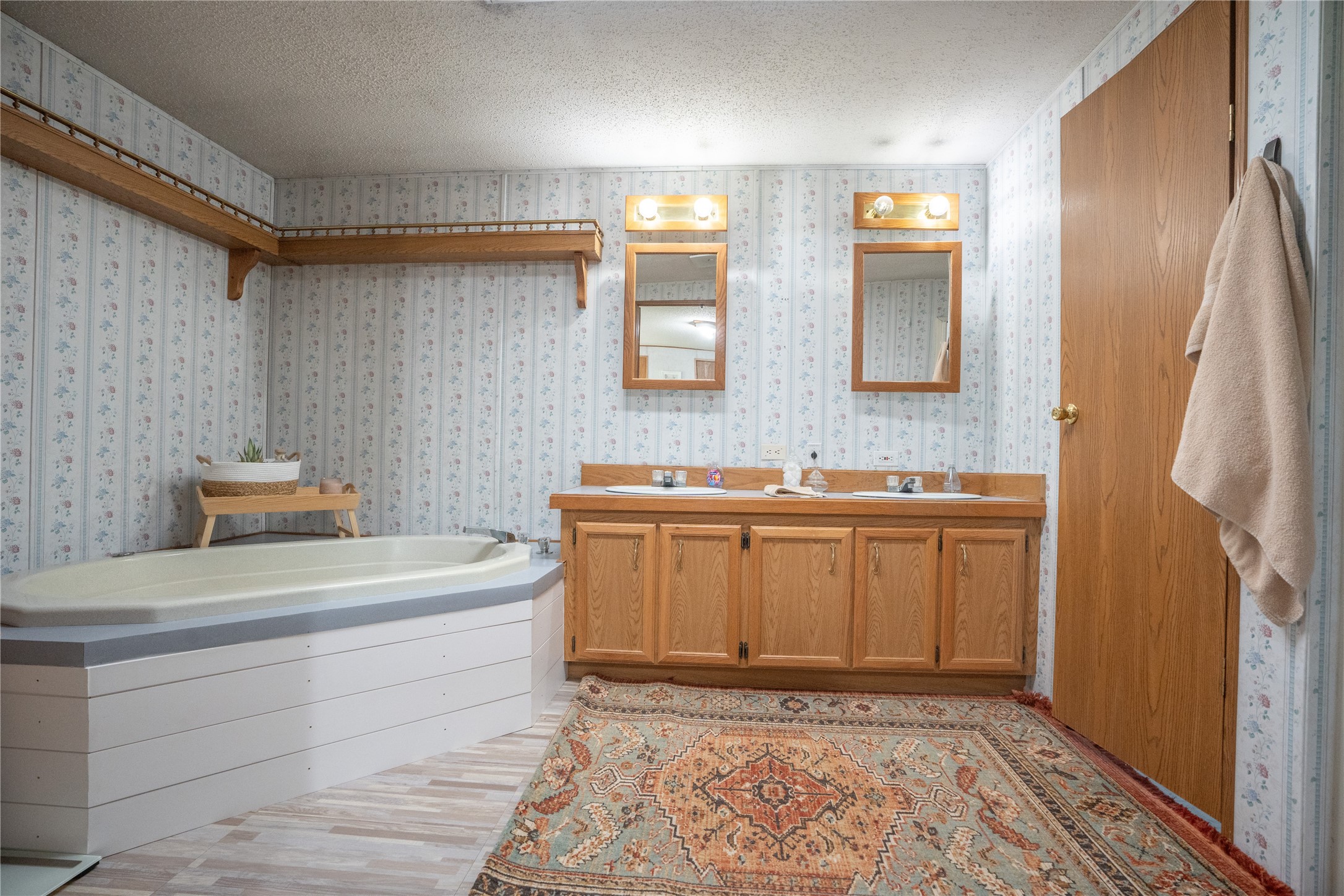 1667 195th Street Property Photo 6