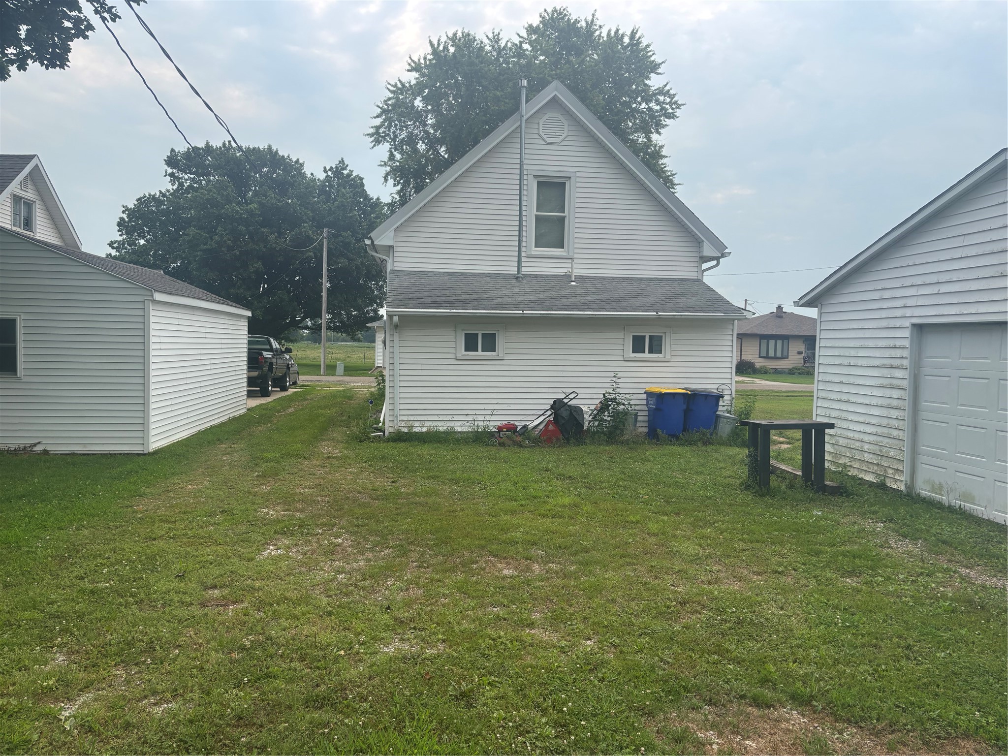 212 Dewey Street Property Photo 5