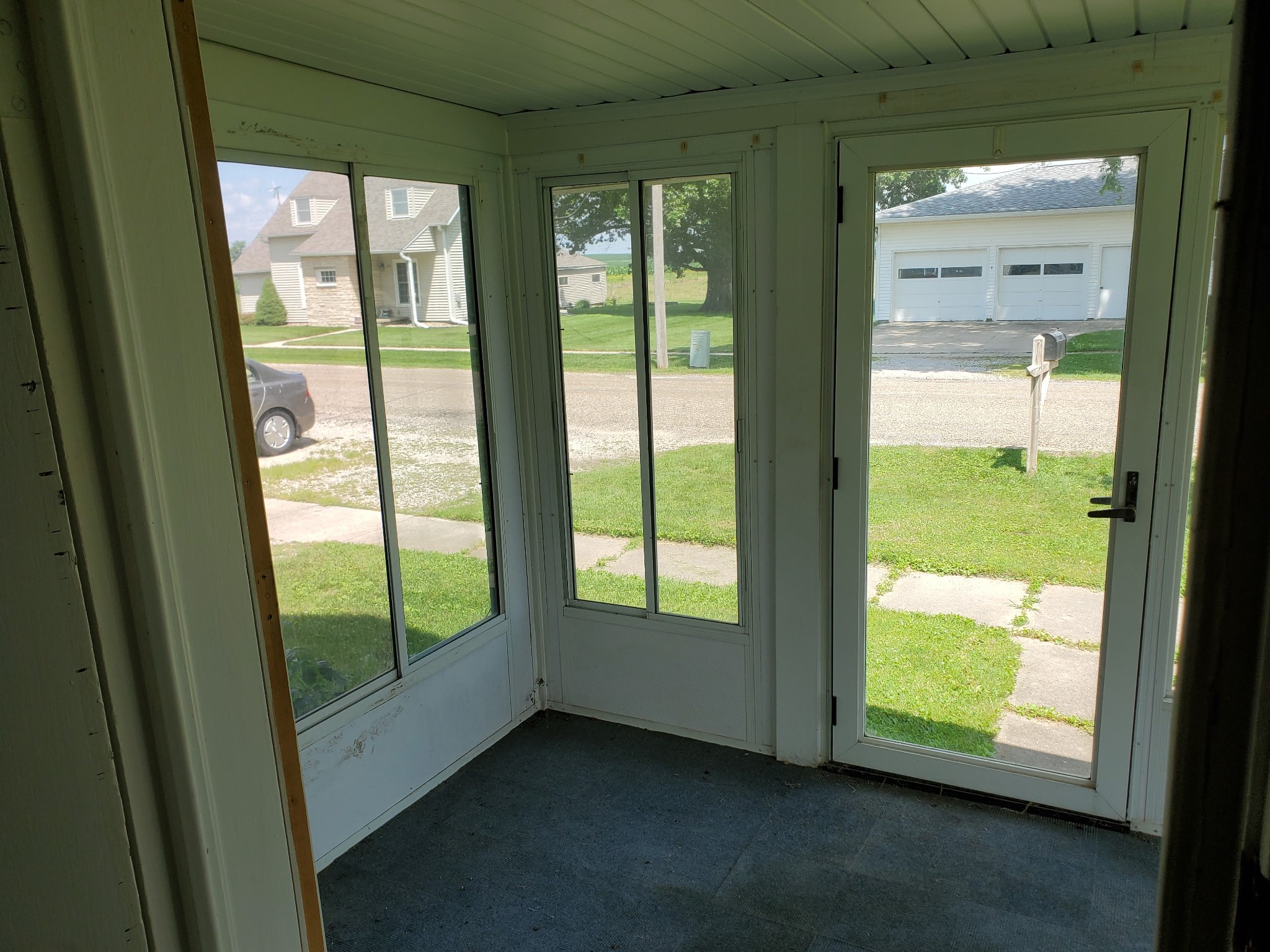 212 Dewey Street Property Photo 8
