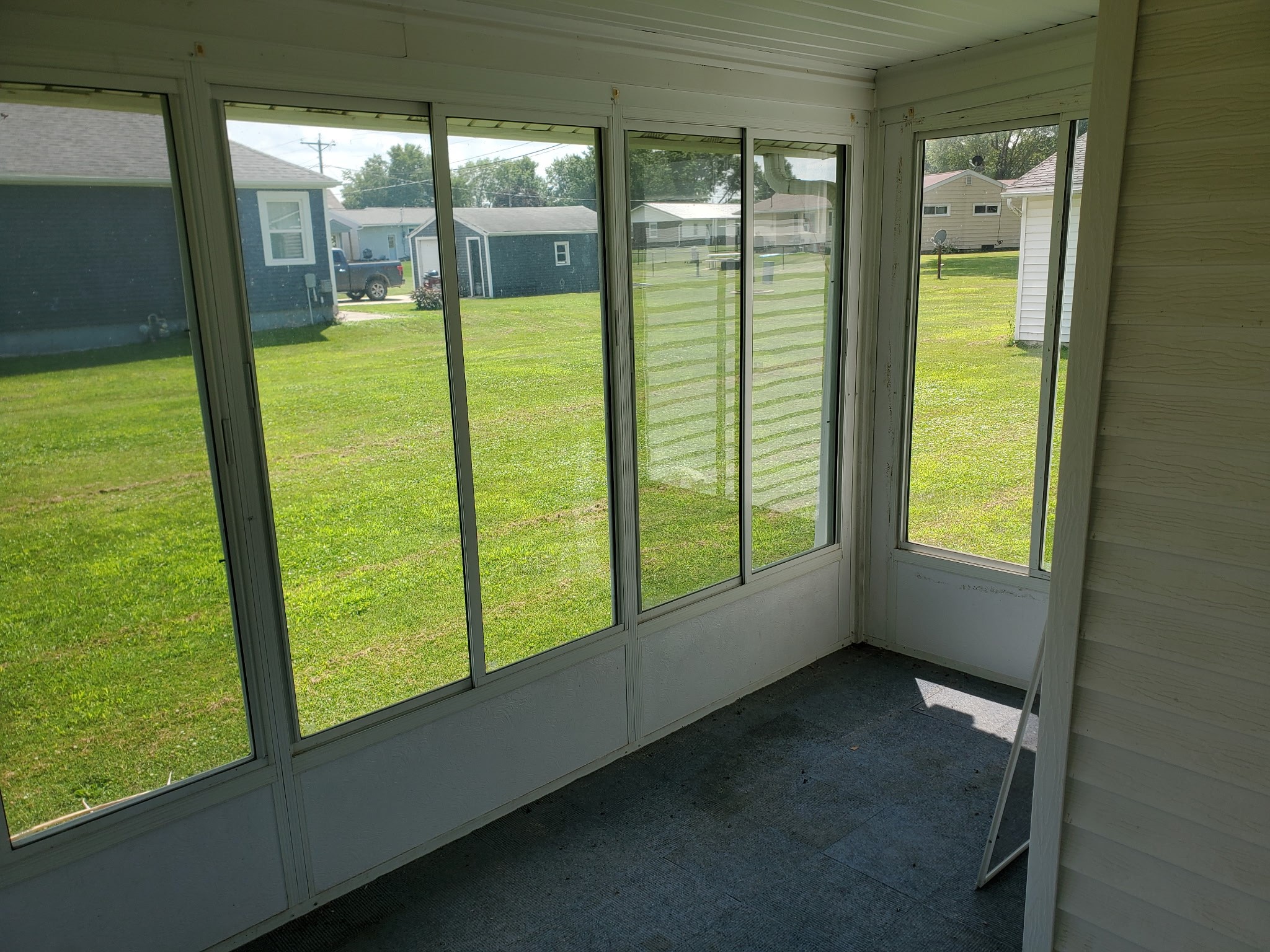 212 Dewey Street Property Photo 9