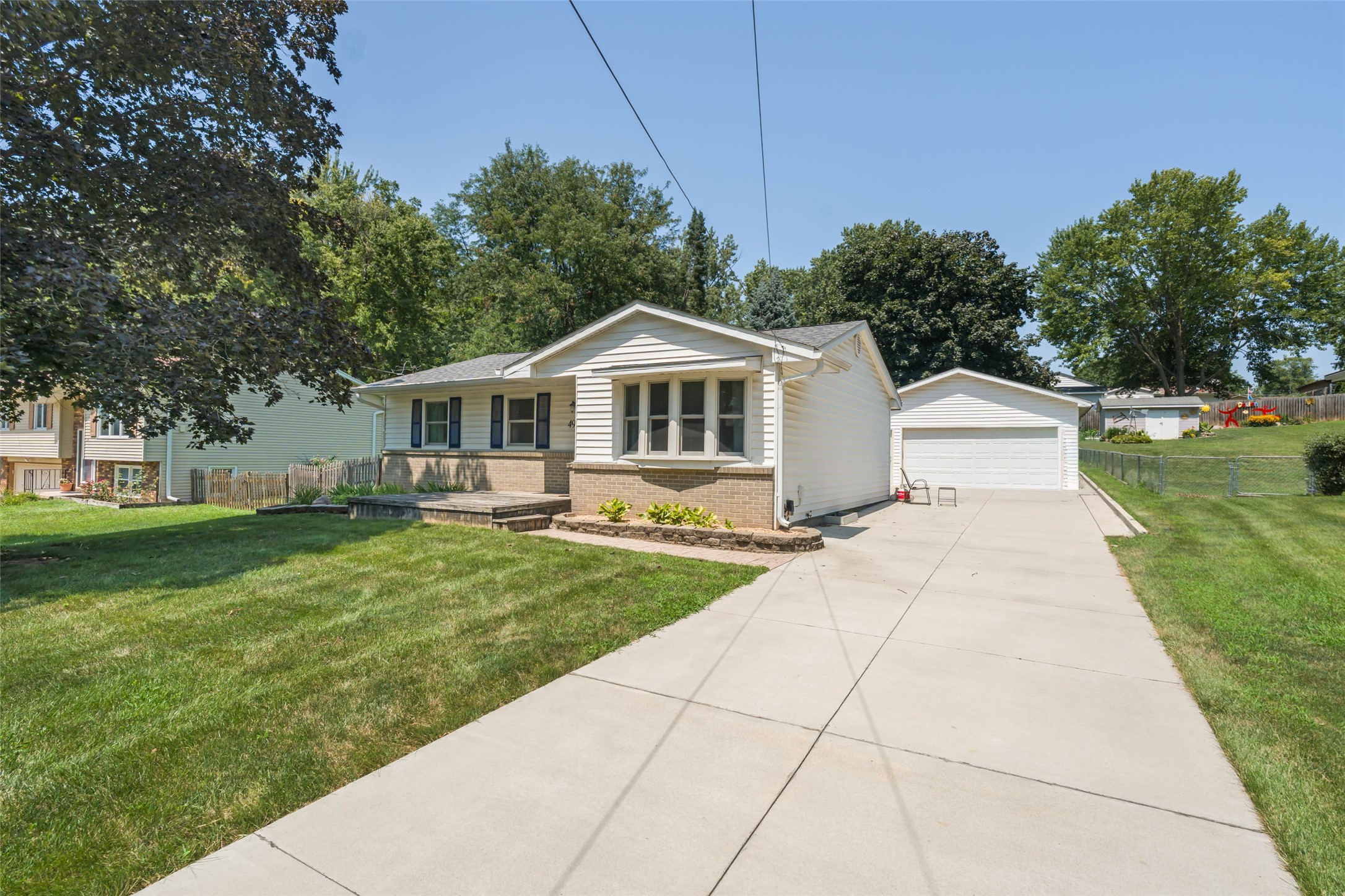 4900 Fairview Drive Property Photo 2