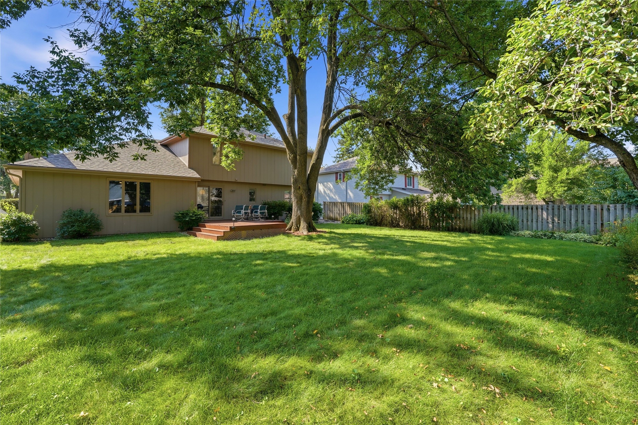 1056 Maplenol Drive Property Photo 22