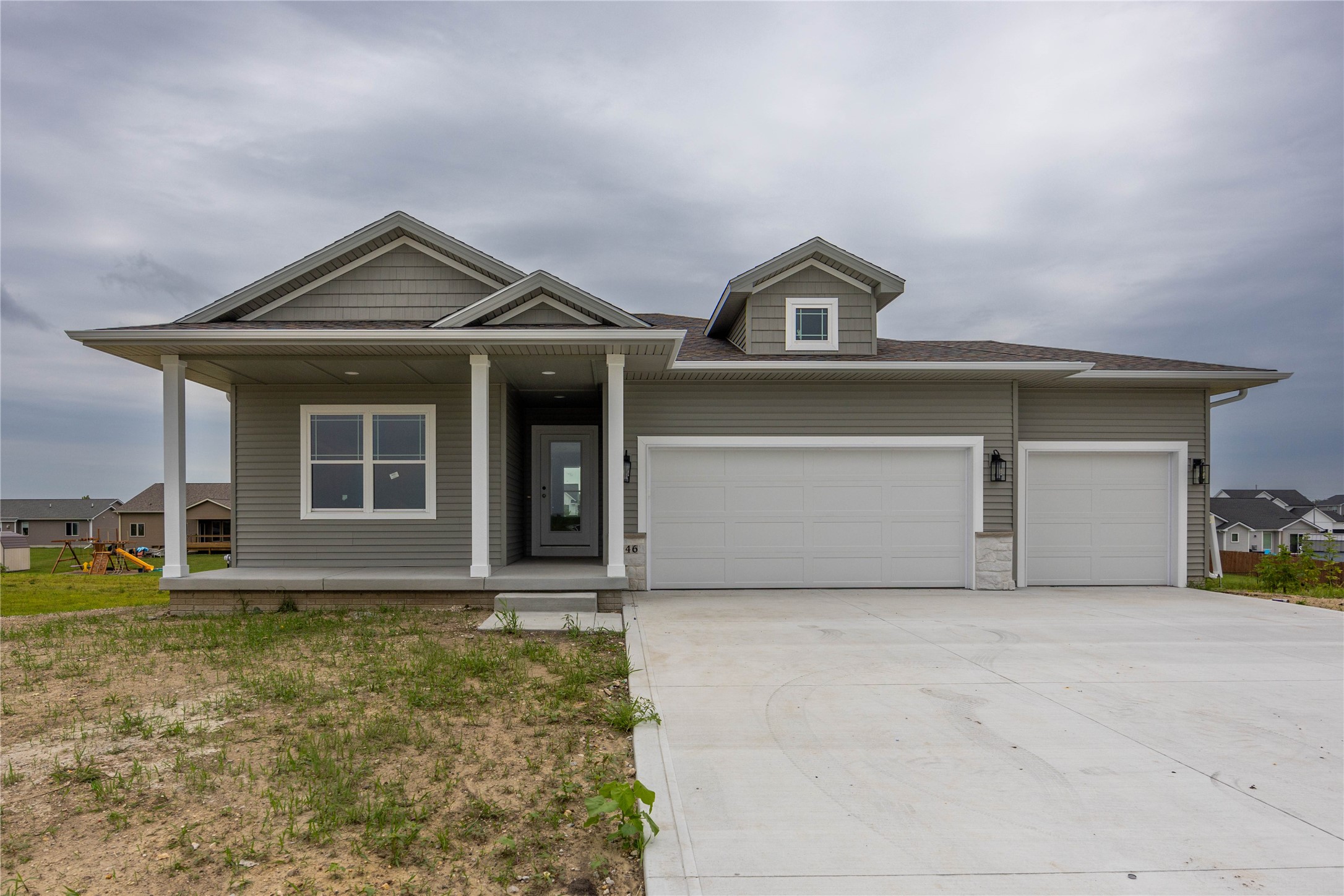 946 Wild Oak Drive Property Photo 1