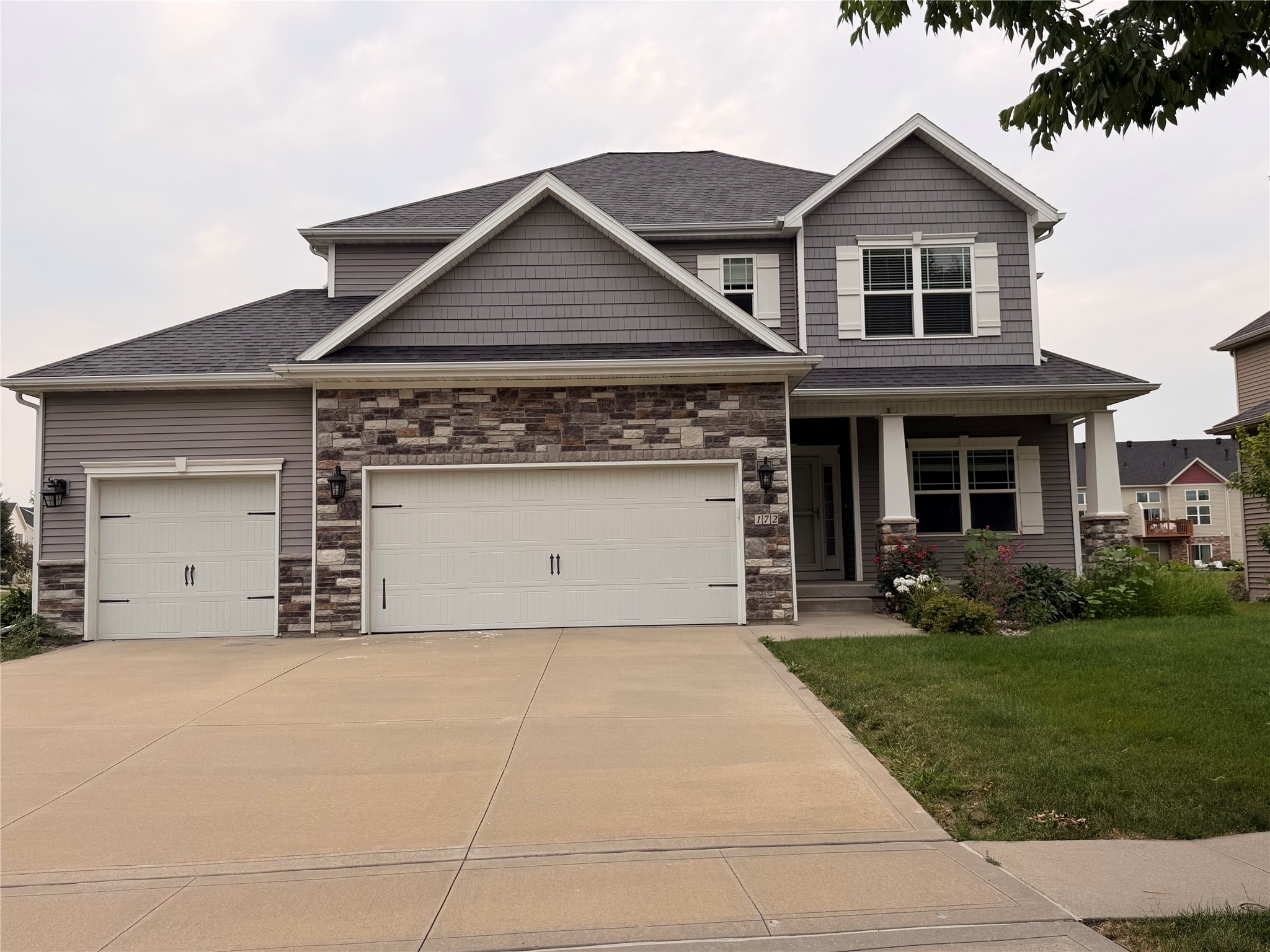 172 Bridgewood Drive Property Photo 1