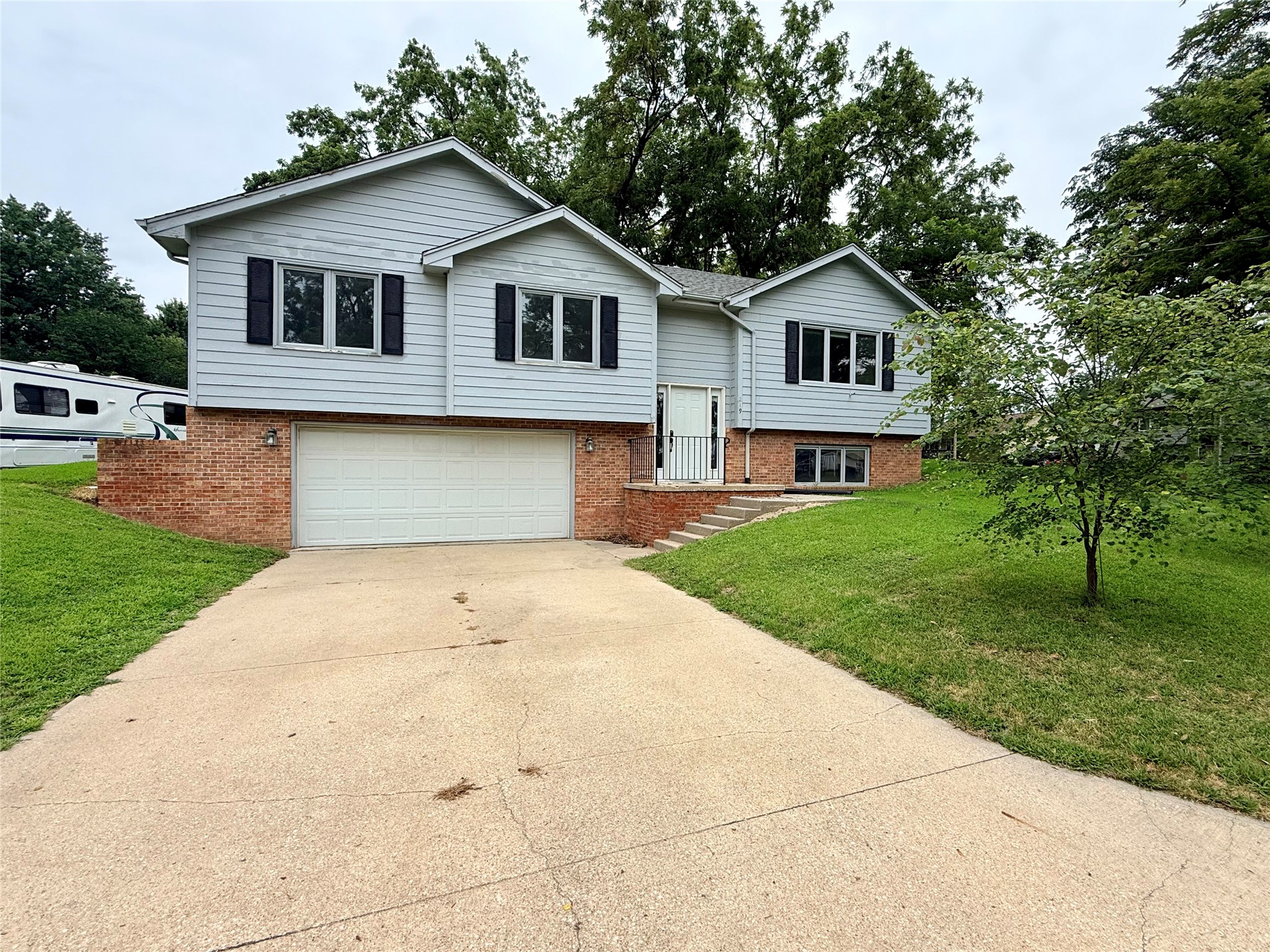 219 Walnut Drive Property Photo 1