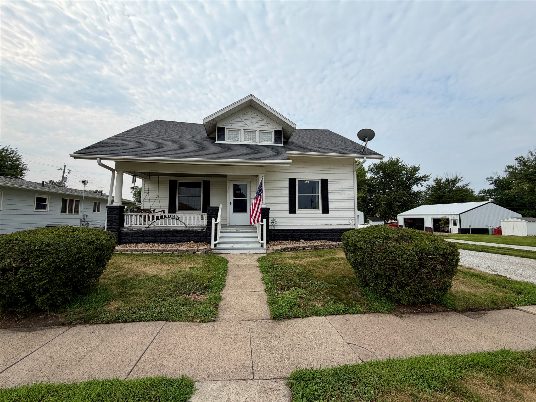 106 W Ames Street Property Photo 1