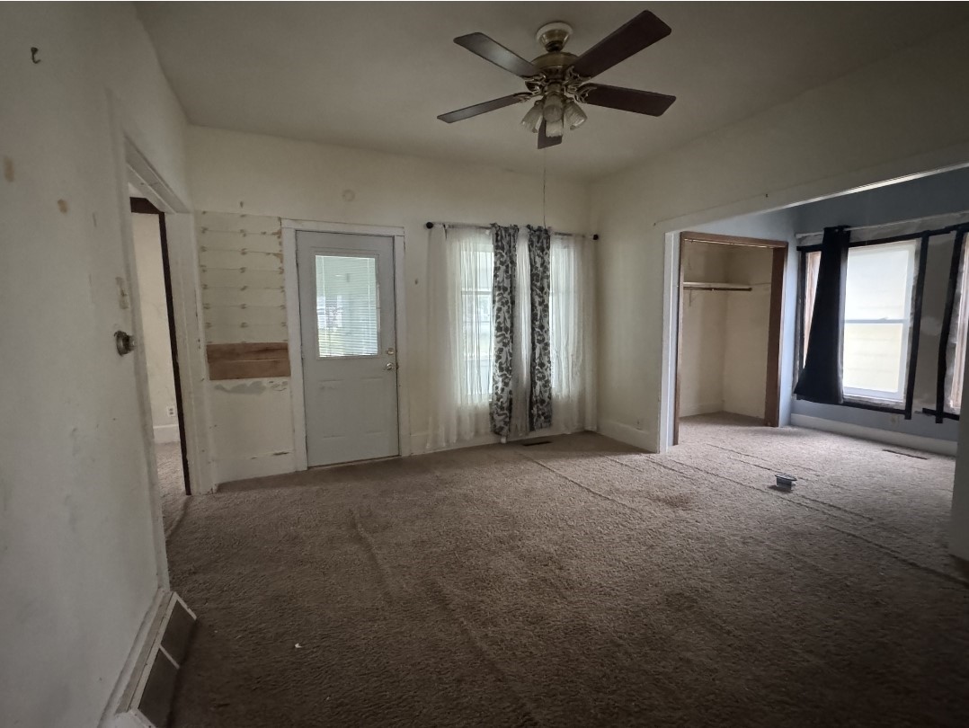 208 S 3rd Street Property Photo 2