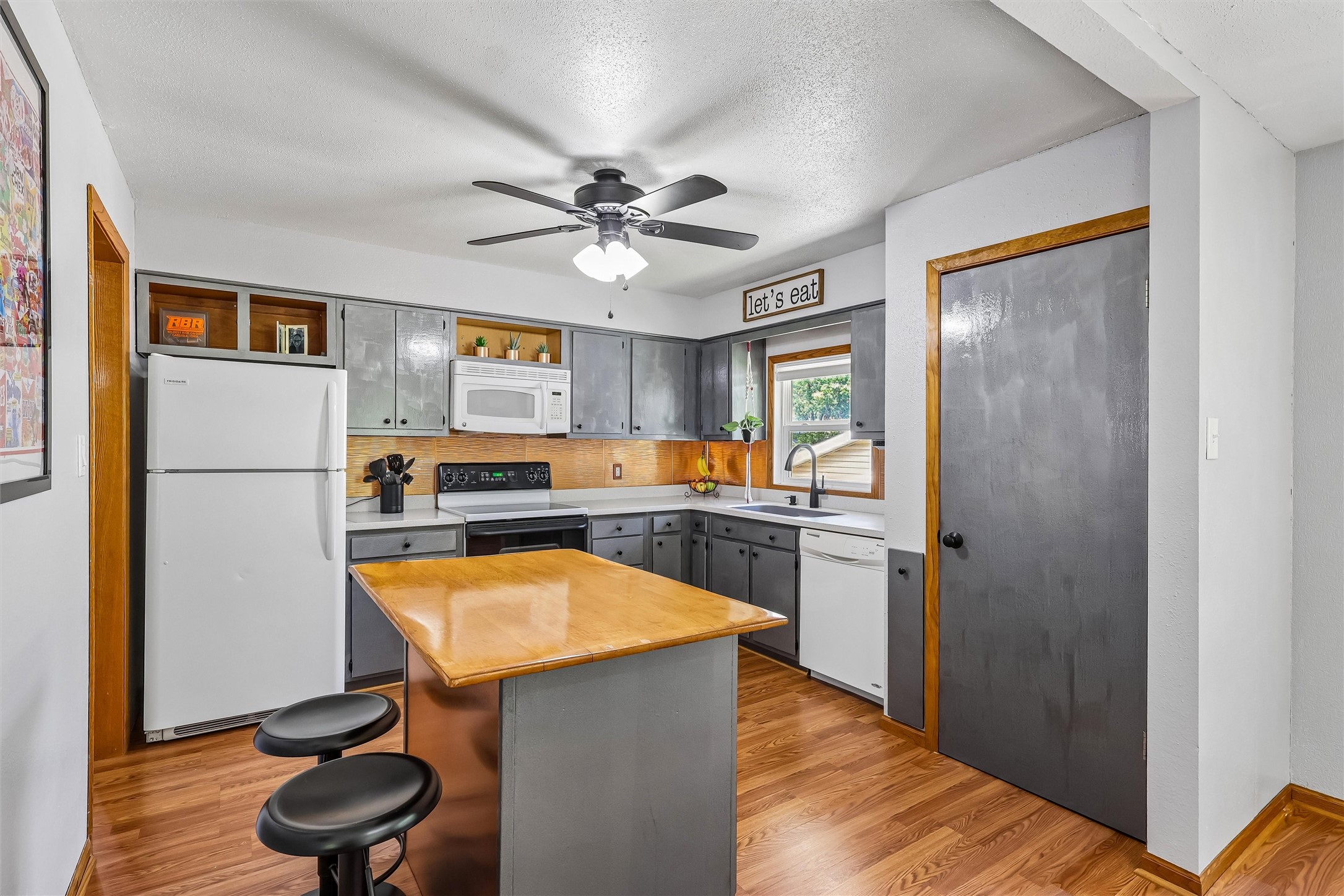 8839 Woodmayr Circle Property Photo 10
