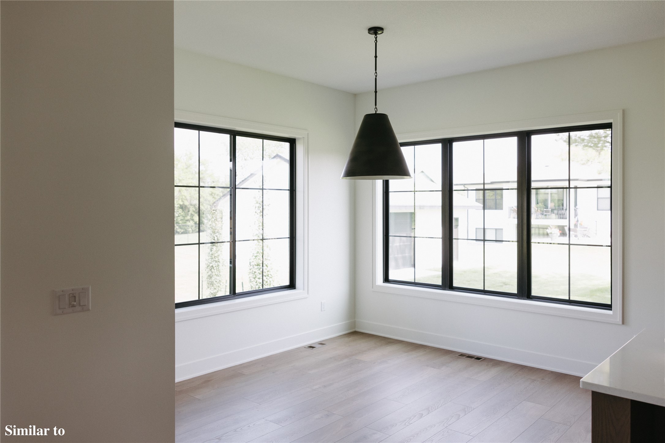 4824 Cartier Avenue Property Photo 6