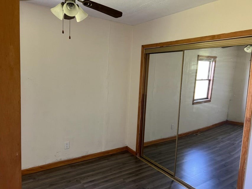 28076 690th Avenue Property Photo 5