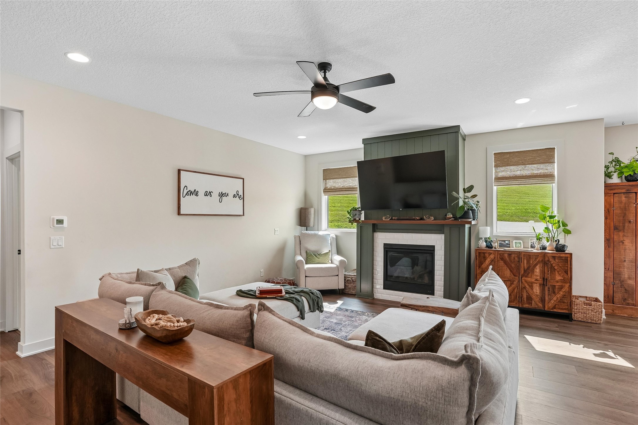 1302 S L Court Property Photo 5