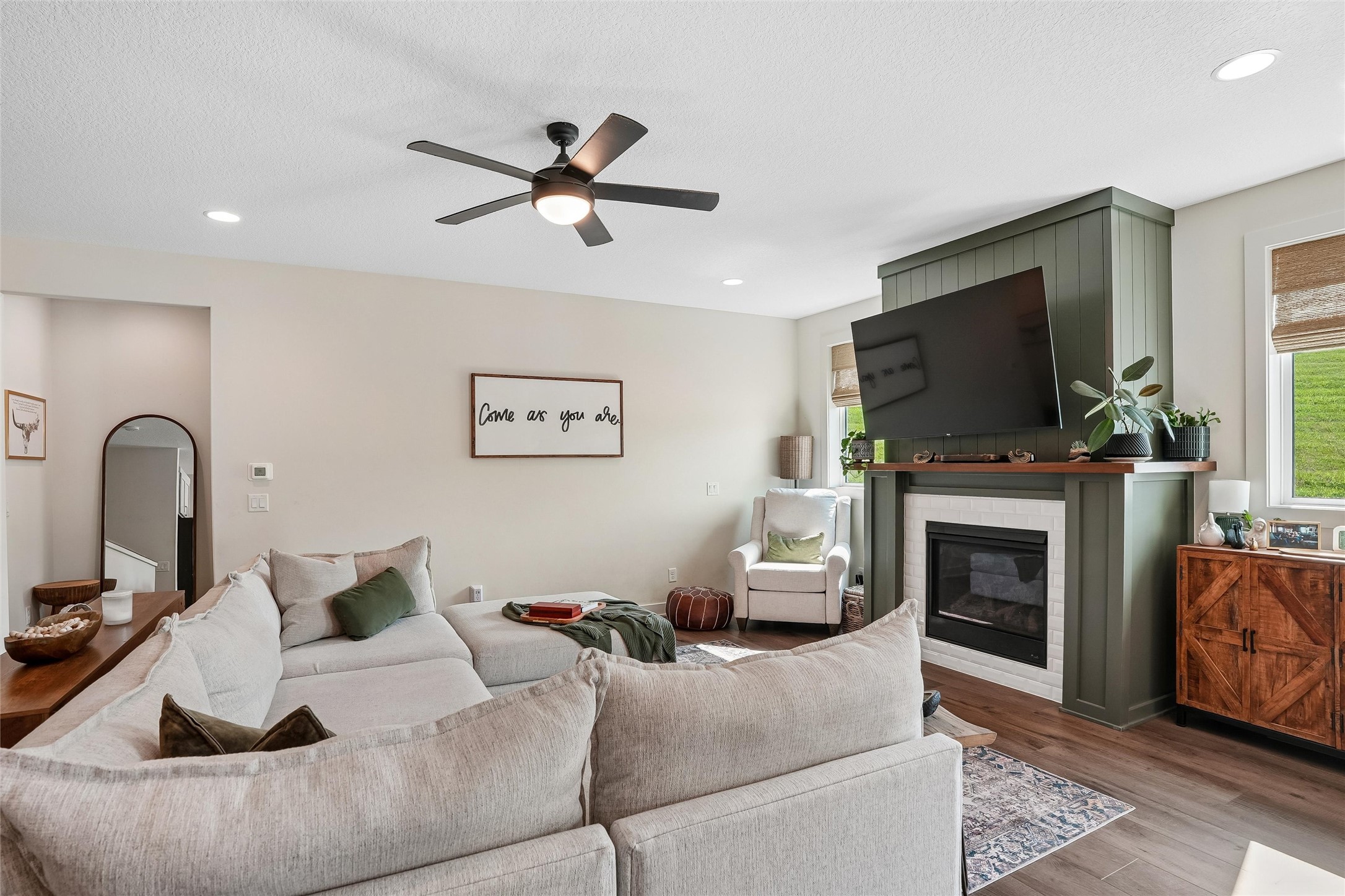1302 S L Court Property Photo 8