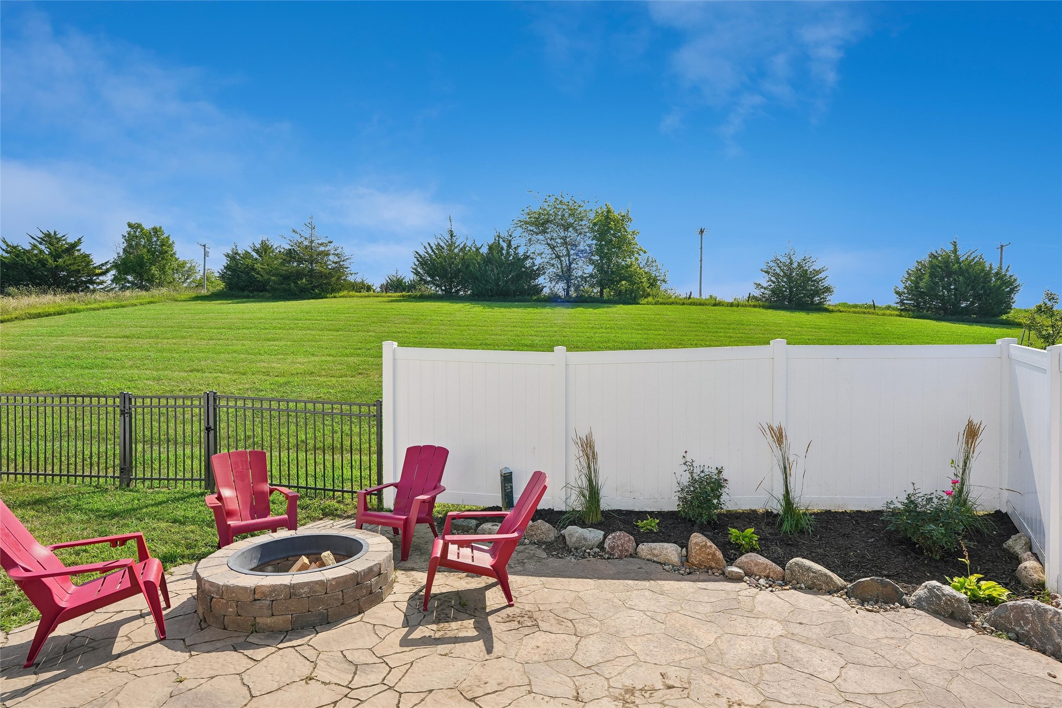 1302 S L Court Property Photo 32