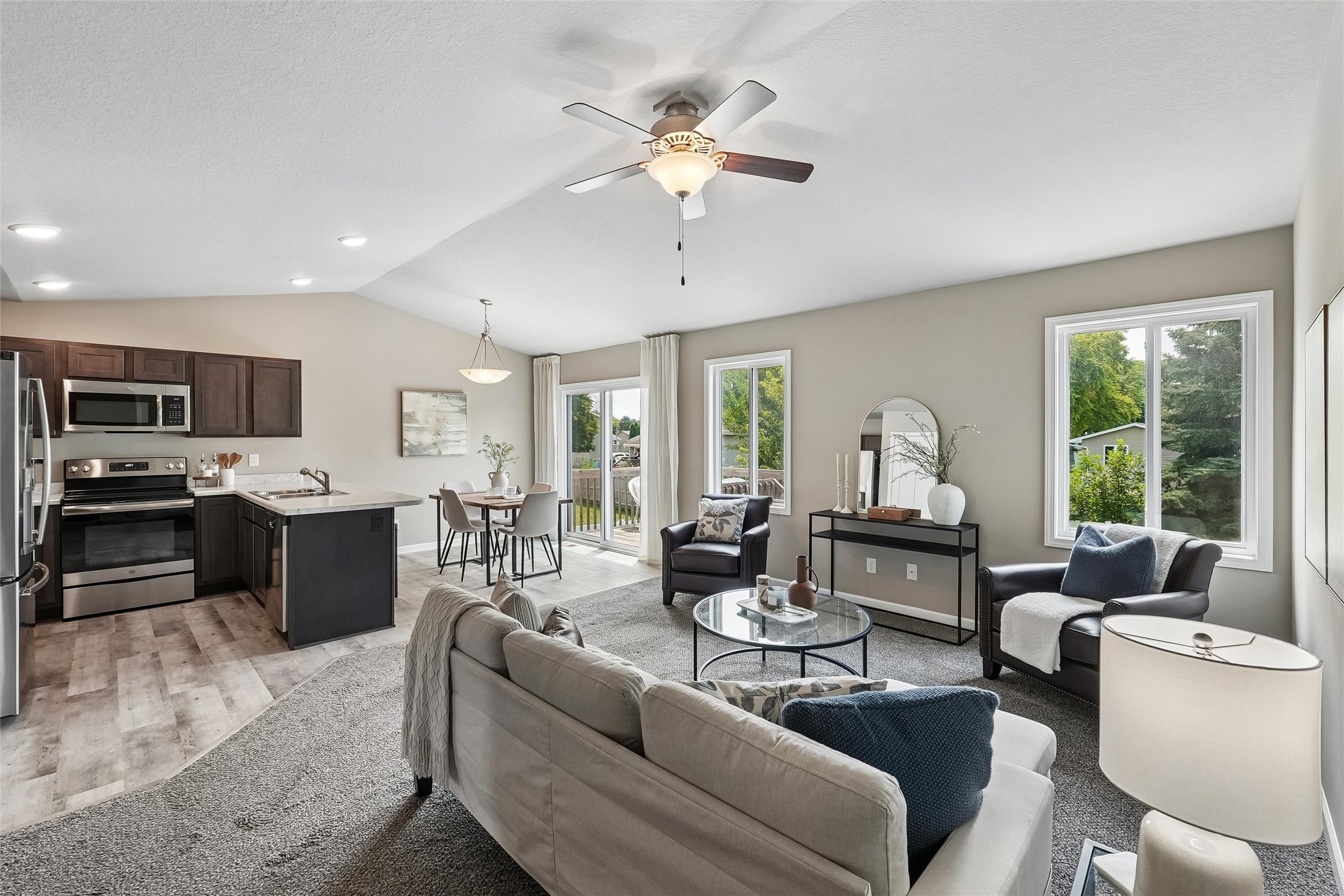 2016 2nd Street Sw Property Photo 3