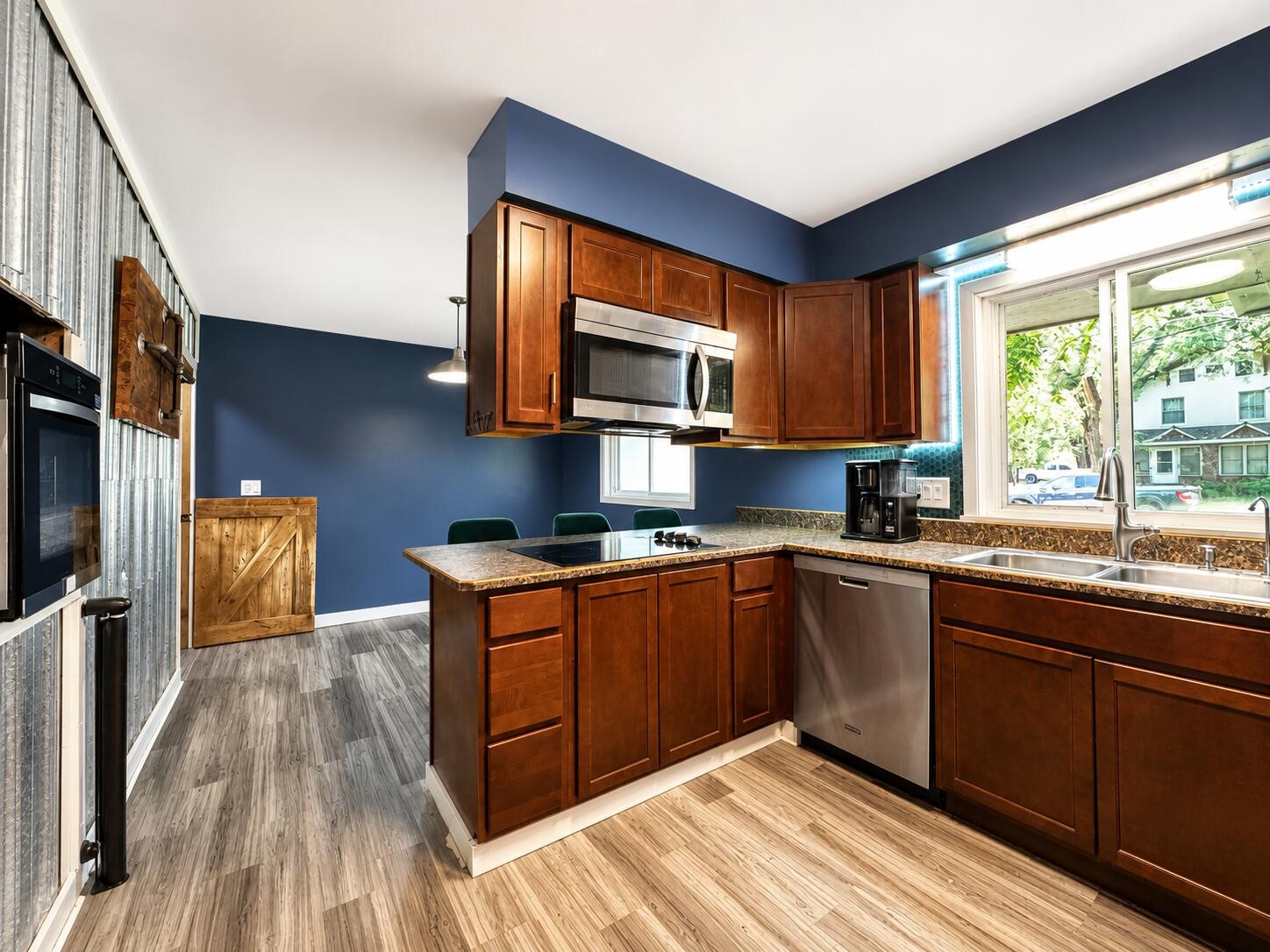 3012 64th Street Property Photo 6
