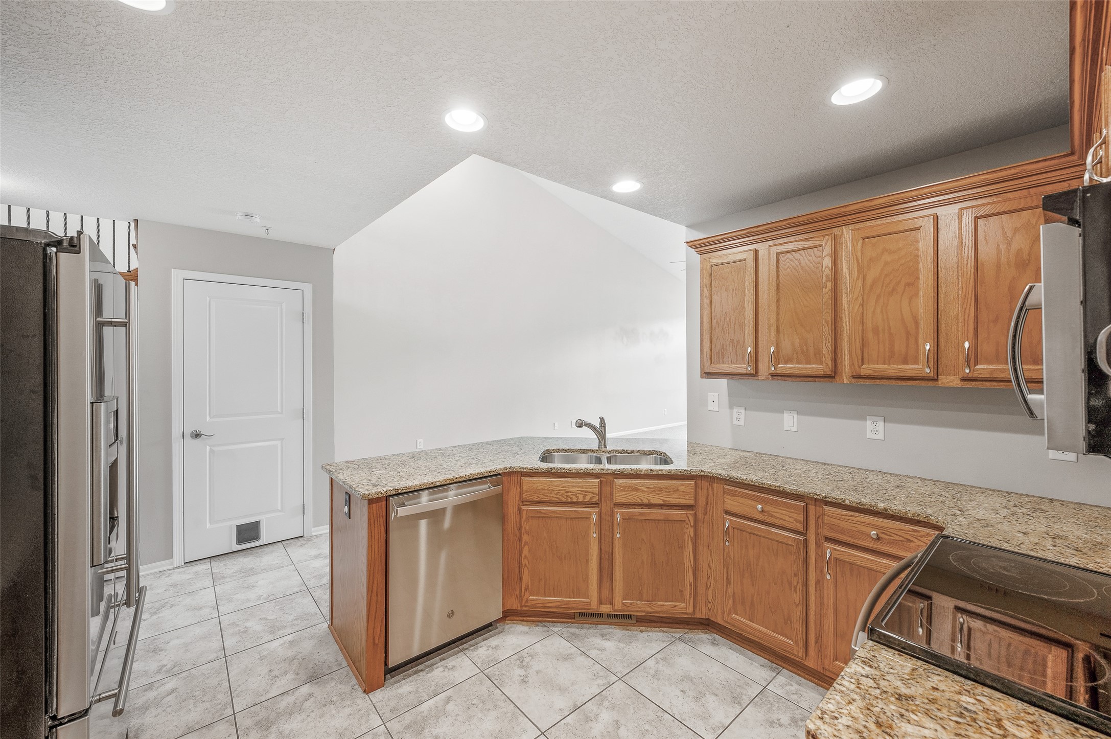 5916 Sapphire Circle Property Photo 14
