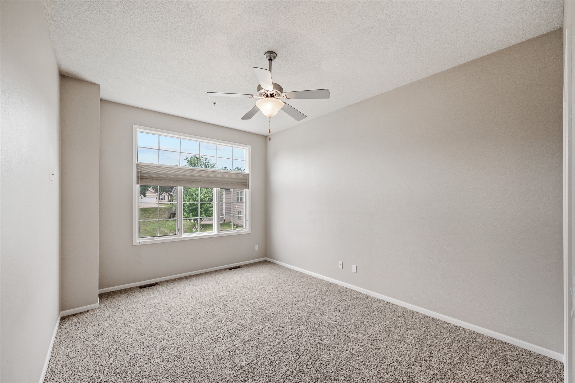 5916 Sapphire Circle Property Photo 22