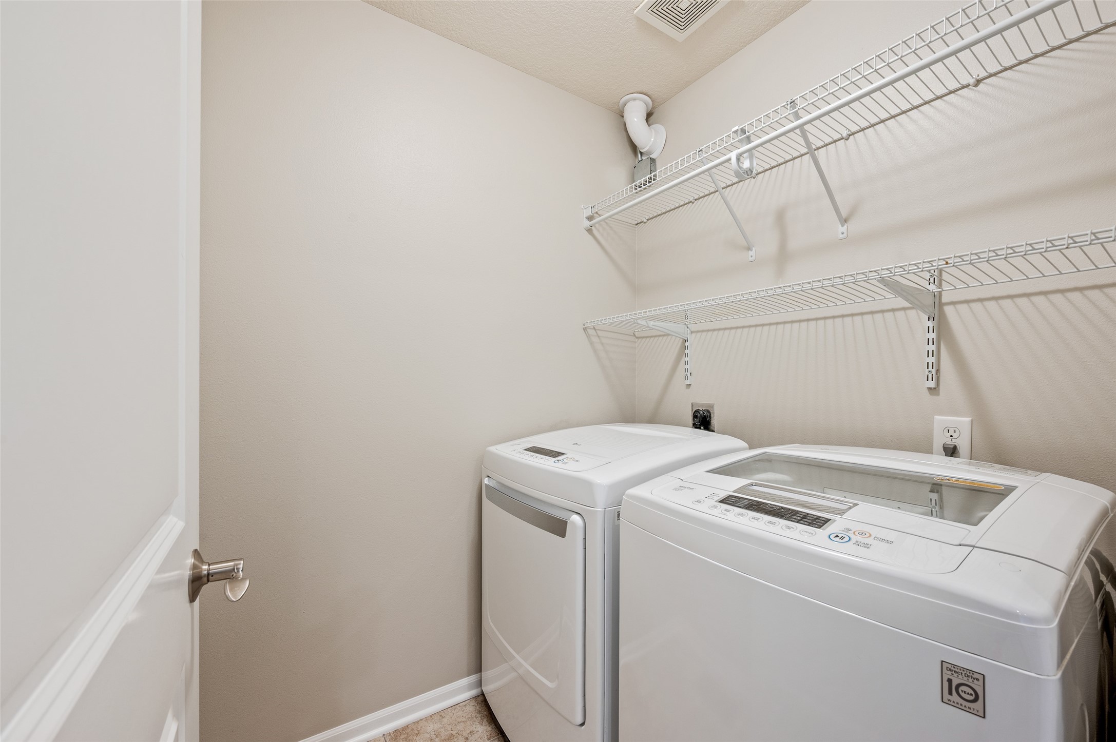 5916 Sapphire Circle Property Photo 29