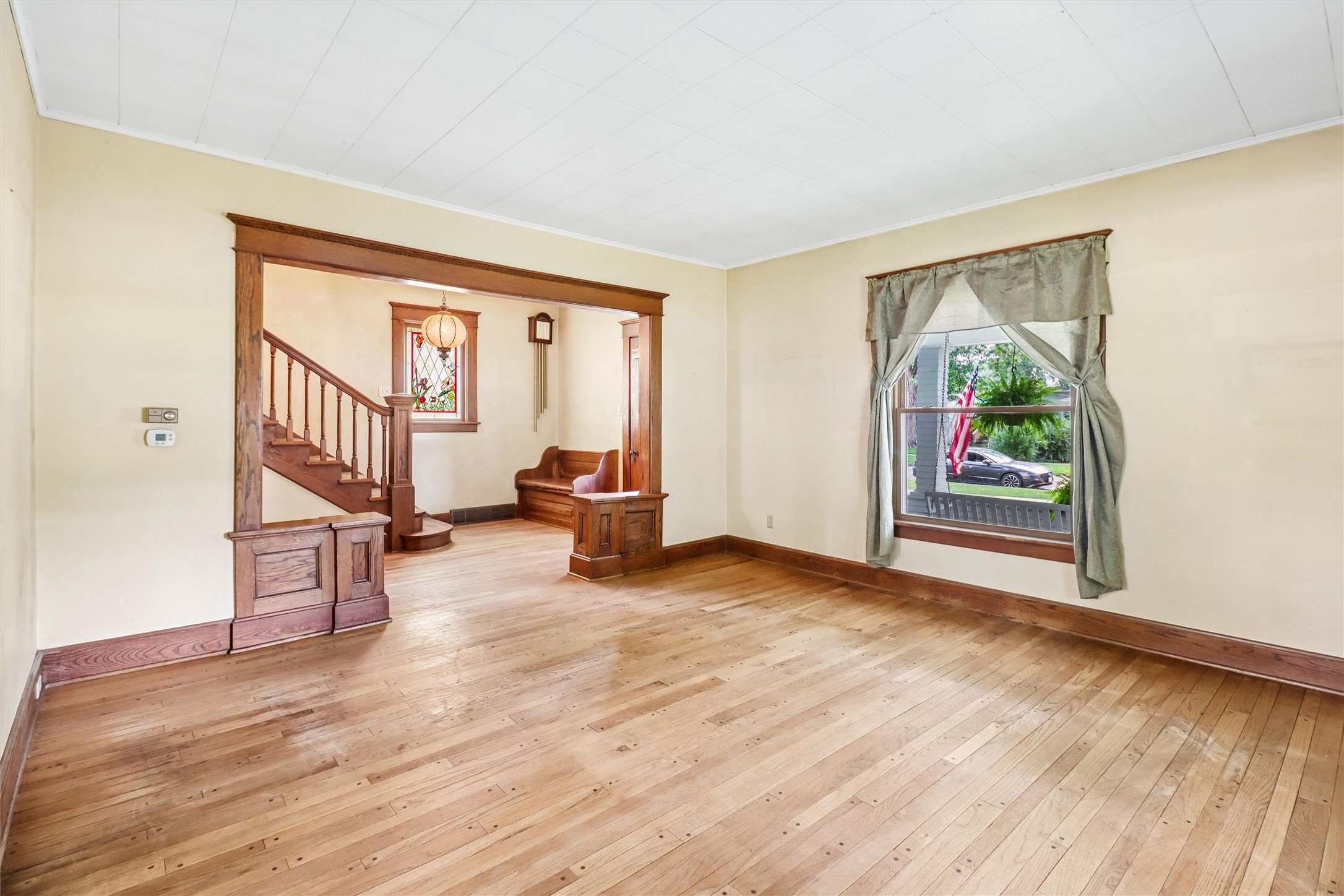 210 W Jackson Avenue Property Photo 5