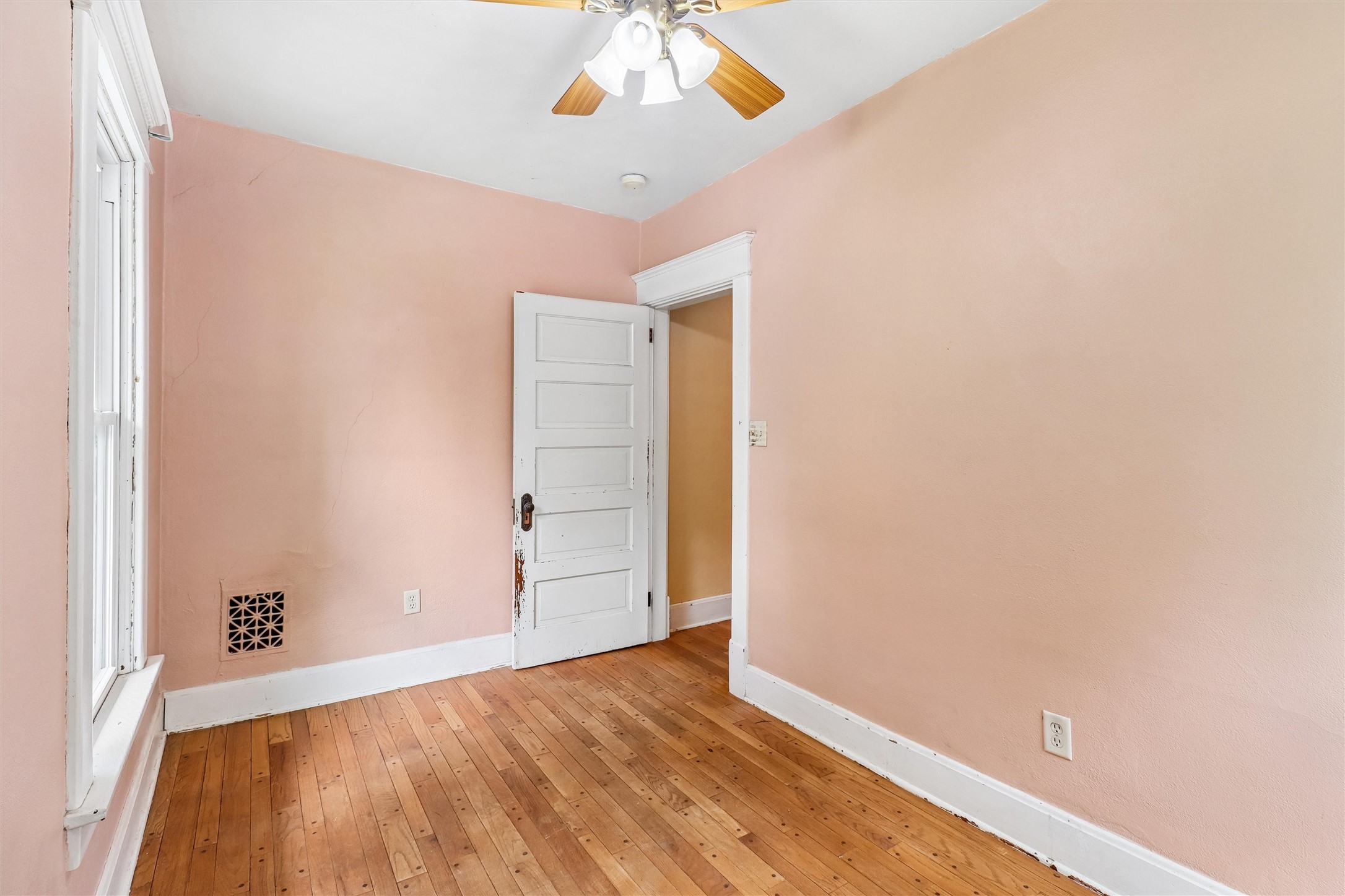 210 W Jackson Avenue Property Photo 12