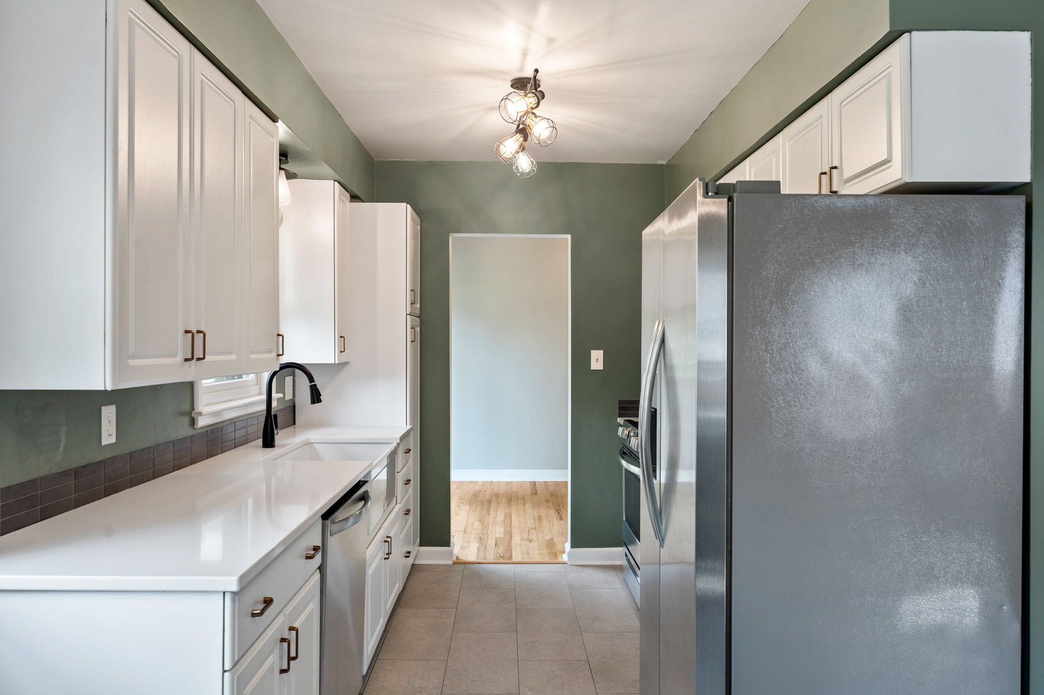 4046 39th Place Property Photo 8