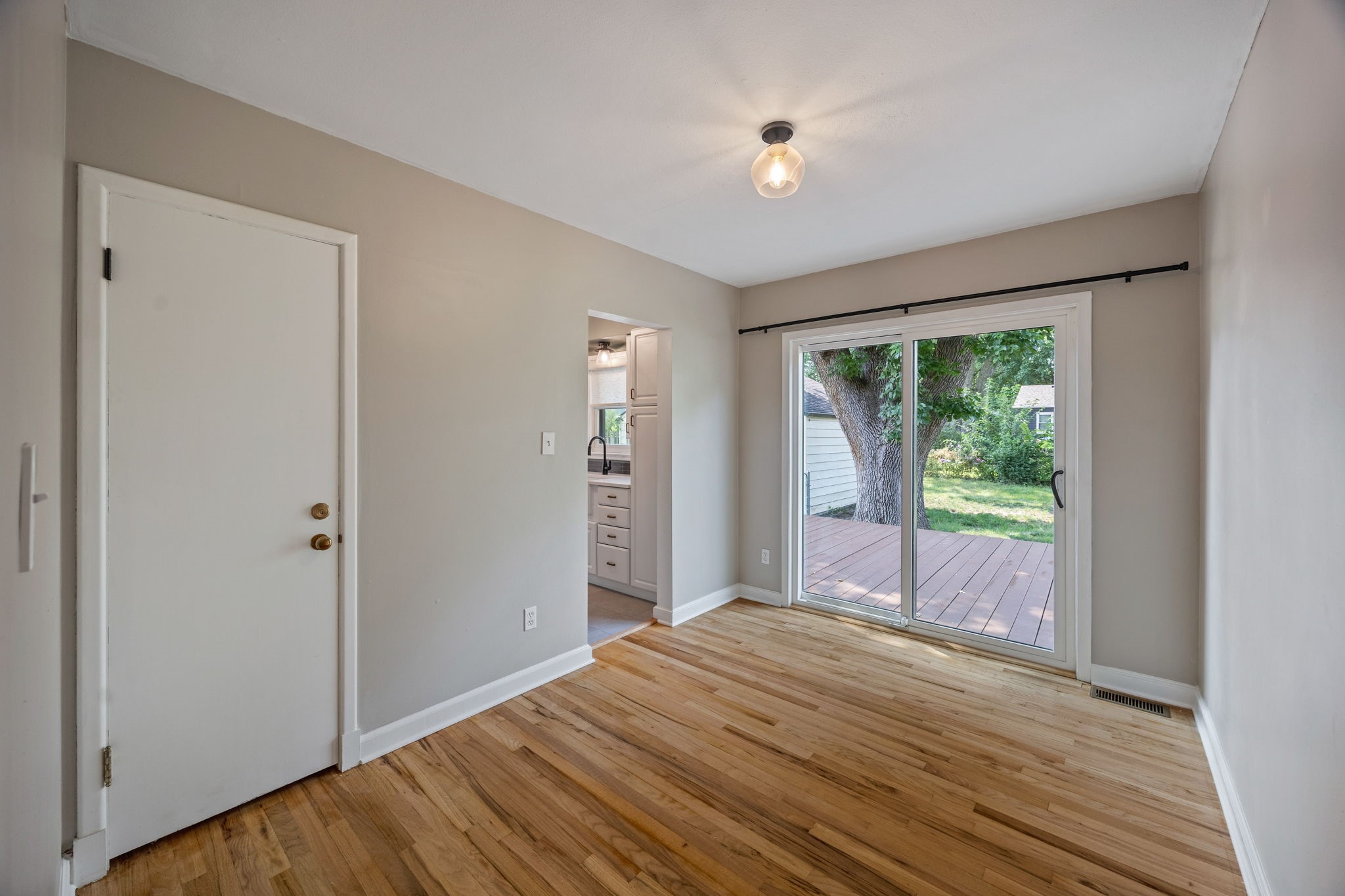 4046 39th Place Property Photo 11