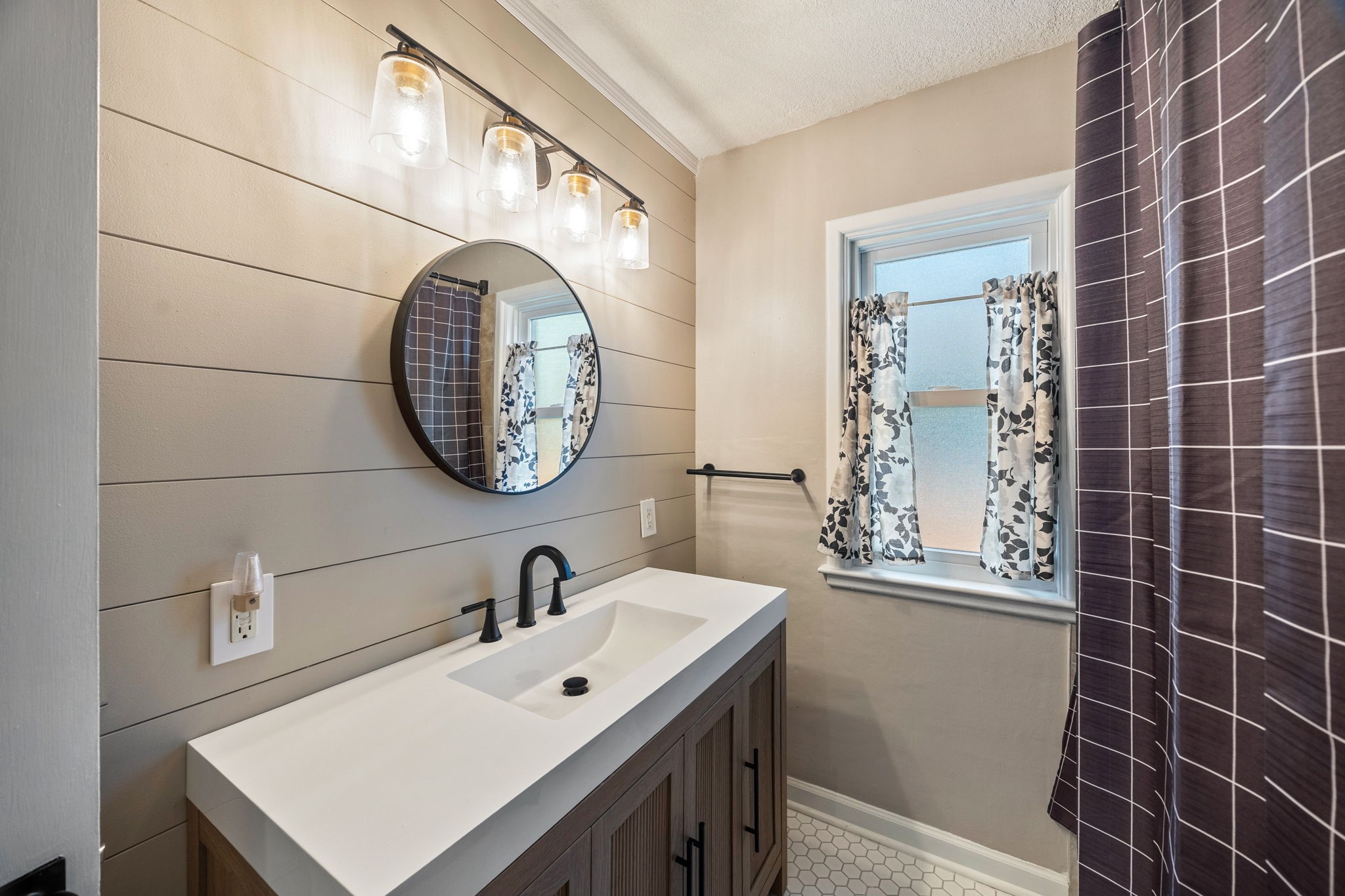 4046 39th Place Property Photo 14