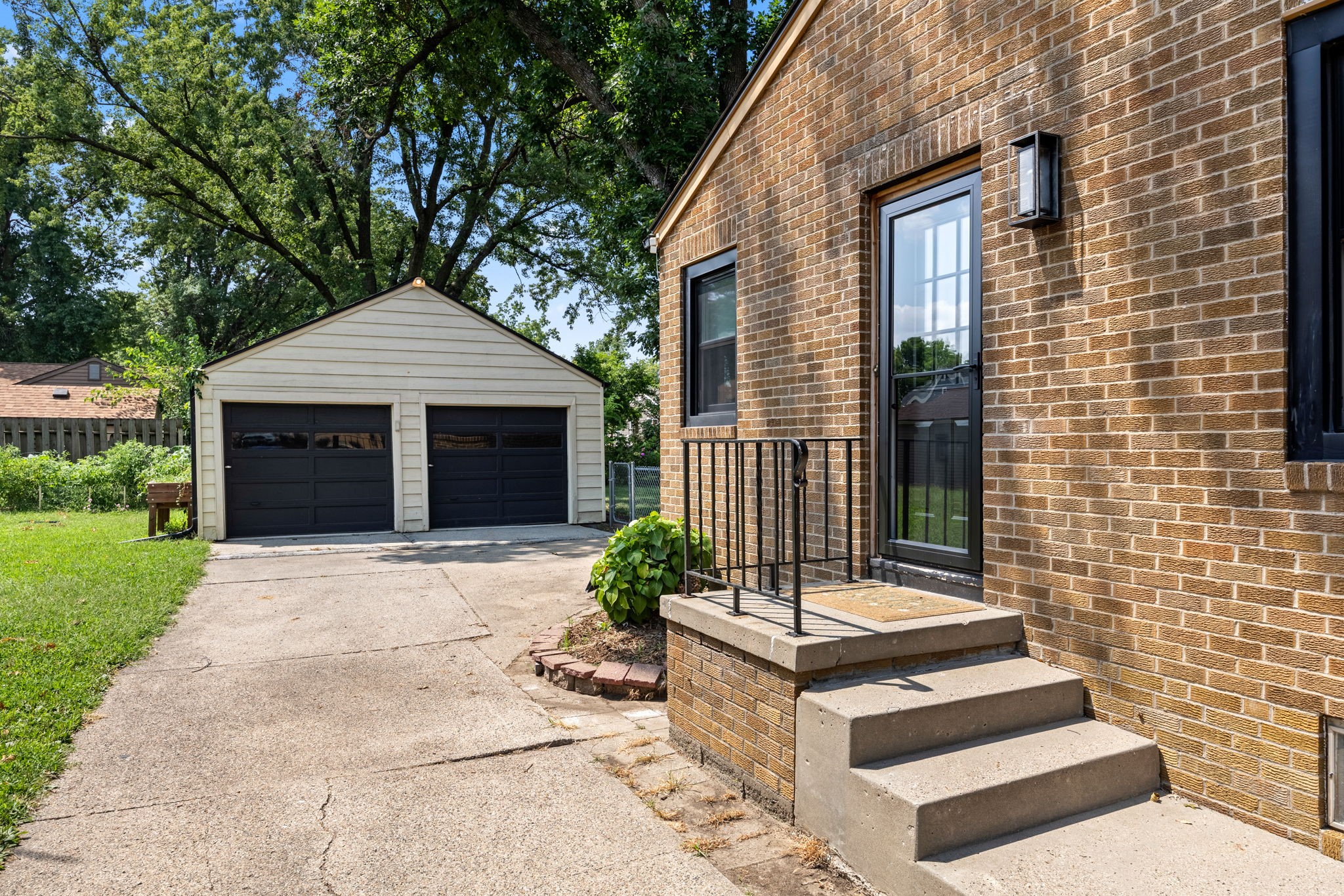 4046 39th Place Property Photo 21