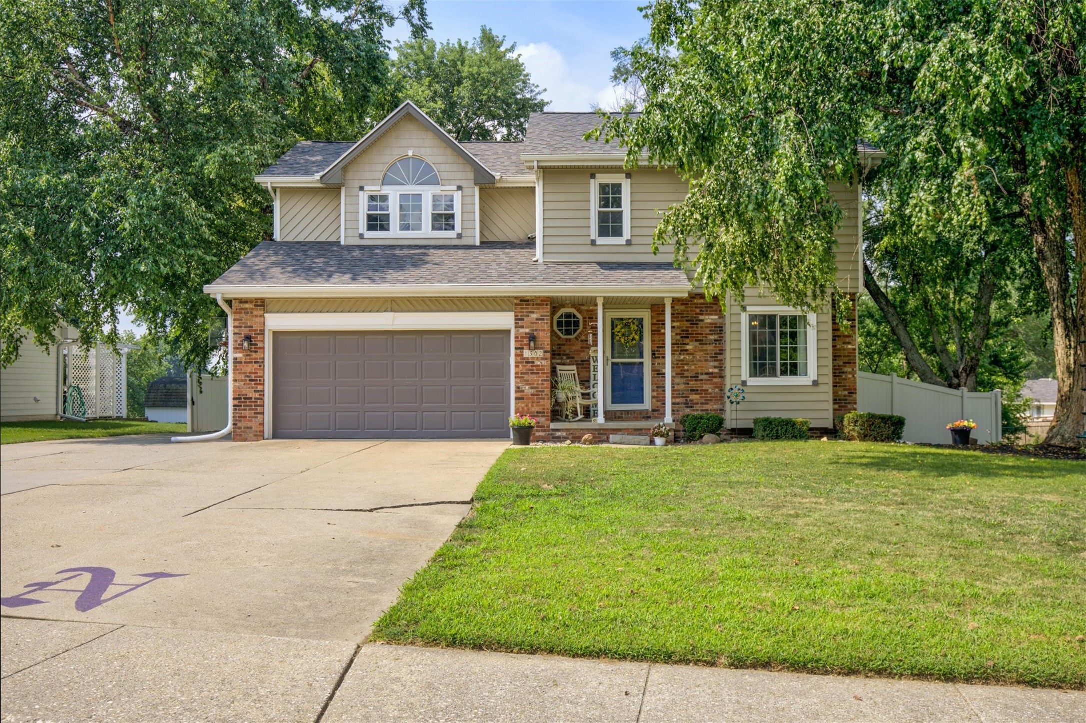 1302 Richard George Drive Property Photo 1