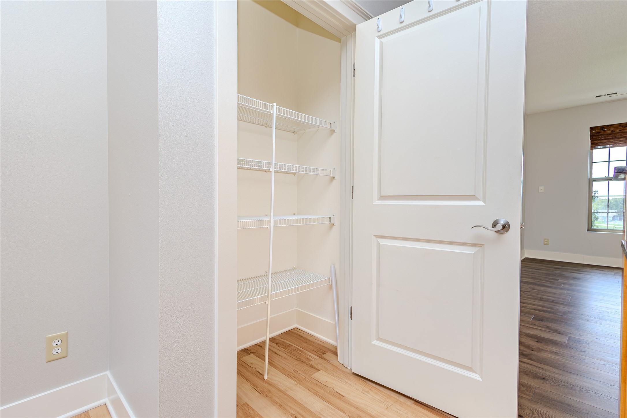 3600 Se Glenstone Drive 808 Property Photo 11