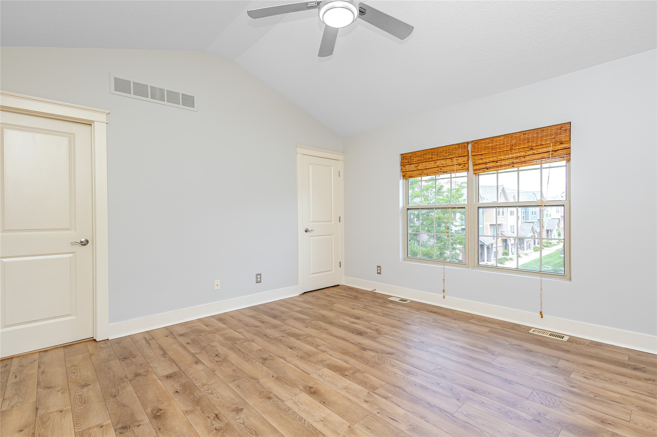 3600 Se Glenstone Drive 808 Property Photo 21