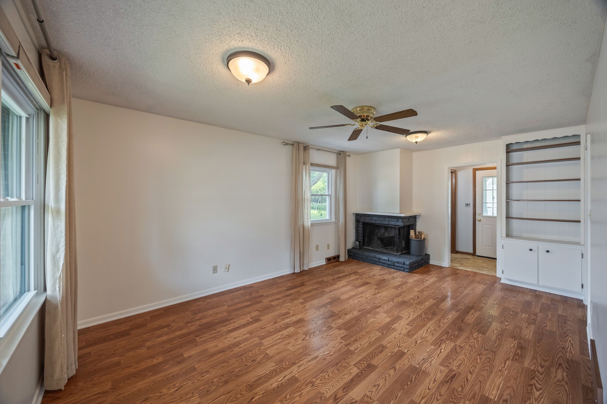 8500 Prairie Avenue Property Photo 4