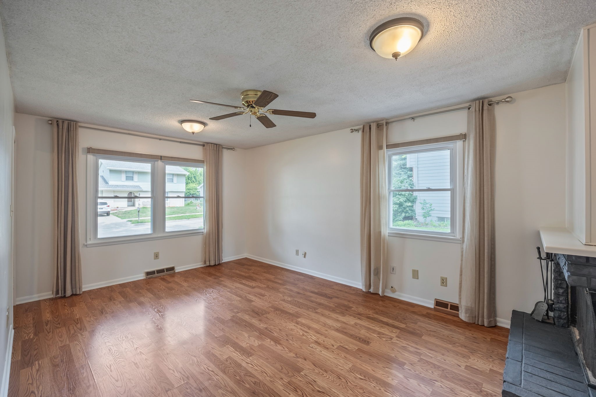 8500 Prairie Avenue Property Photo 6