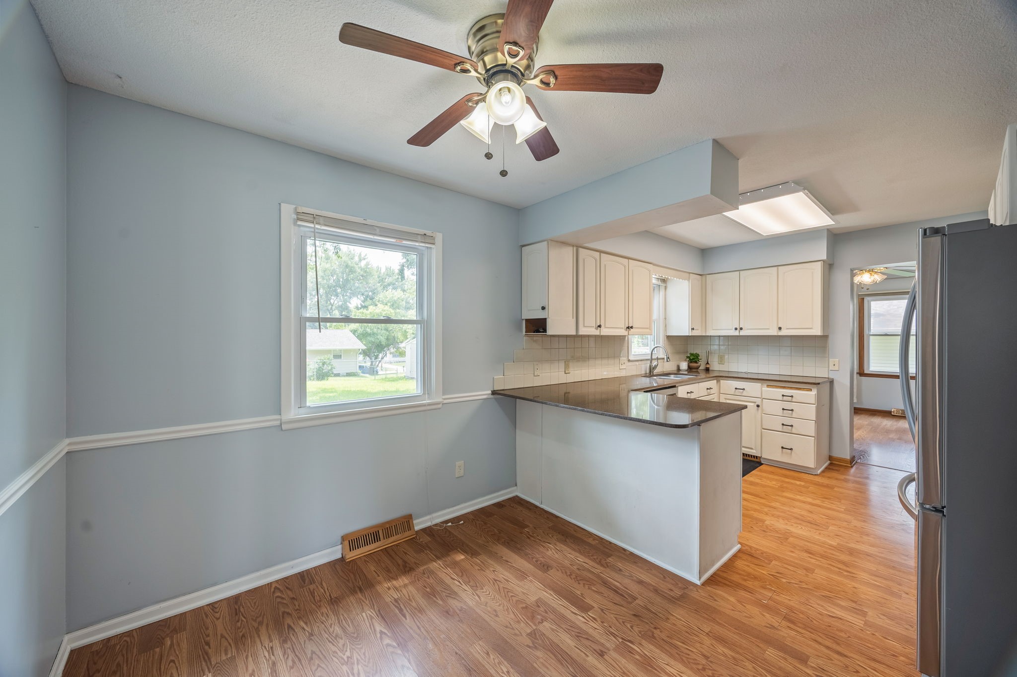 8500 Prairie Avenue Property Photo 8