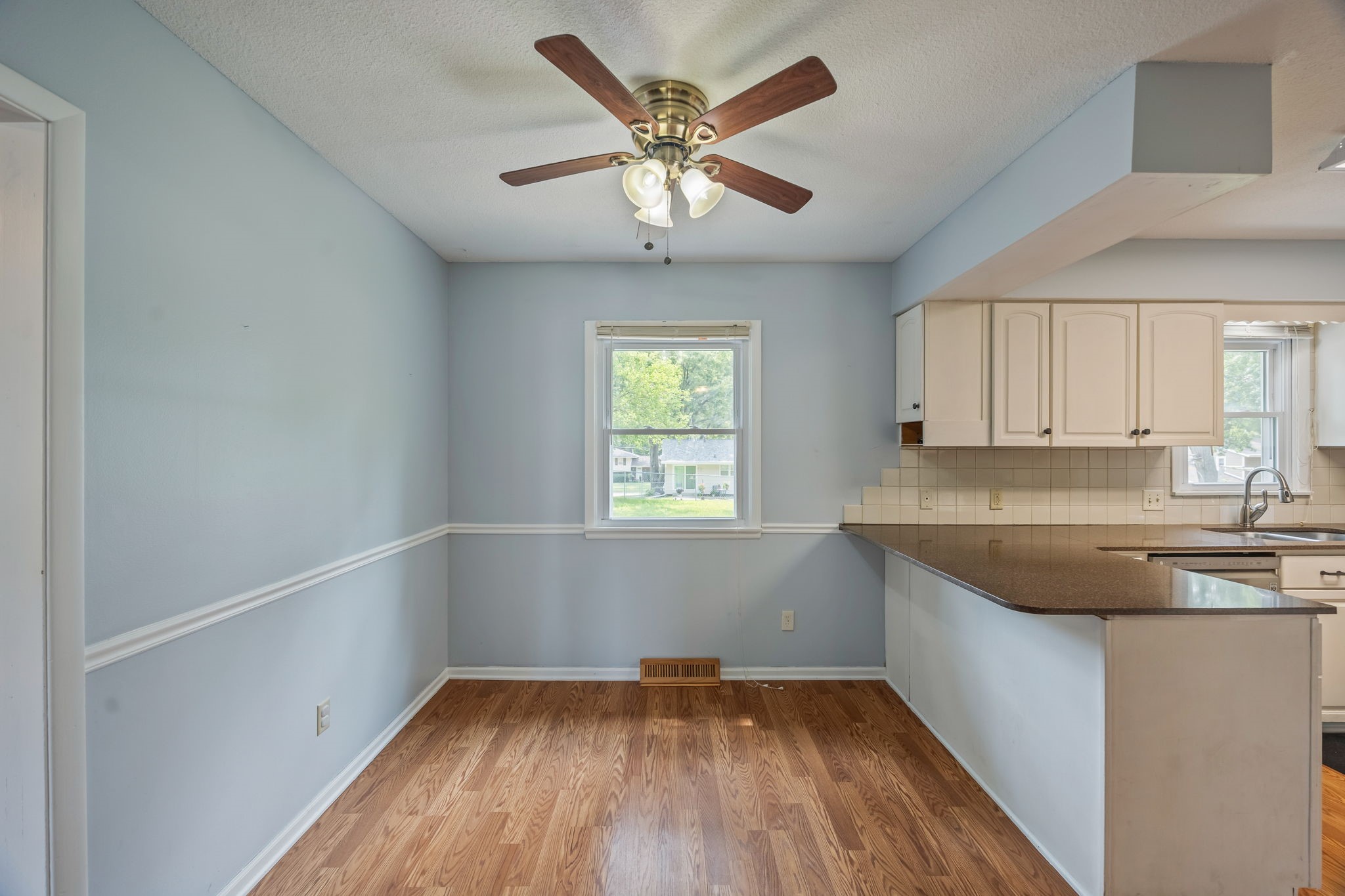 8500 Prairie Avenue Property Photo 9