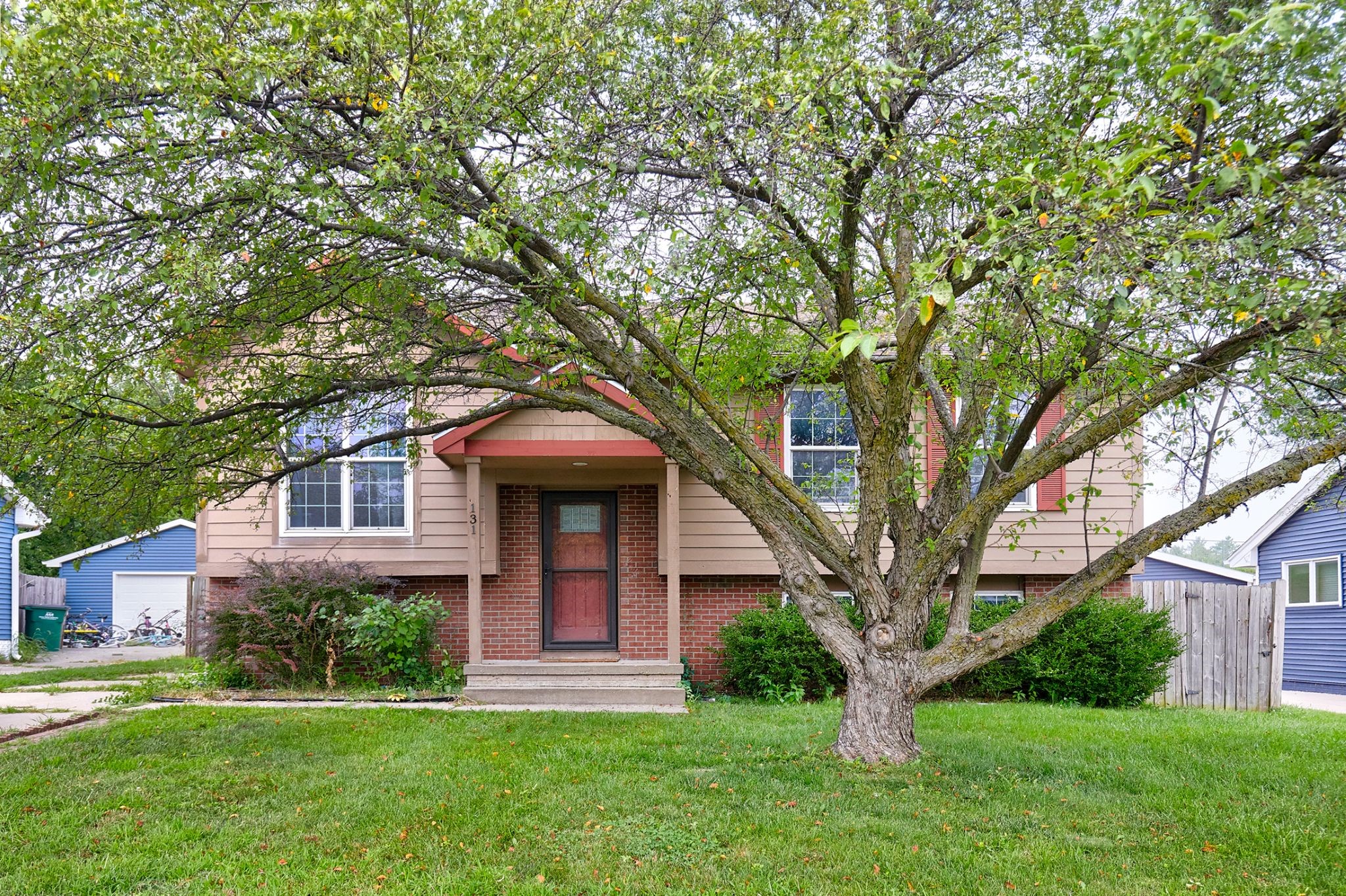 131 S 52nd Street Property Photo 1