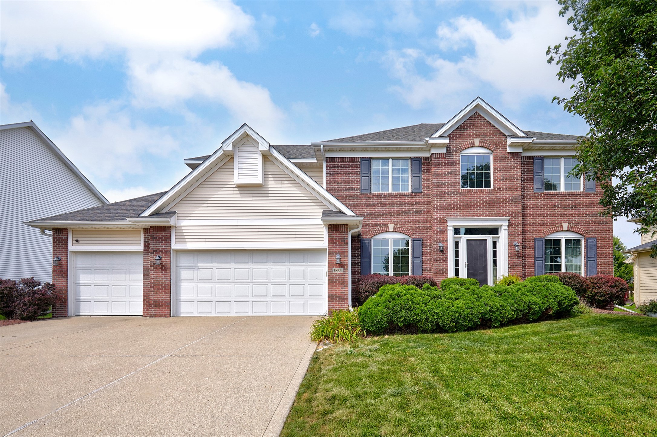 15309 Ridgemont Drive Property Photo 1