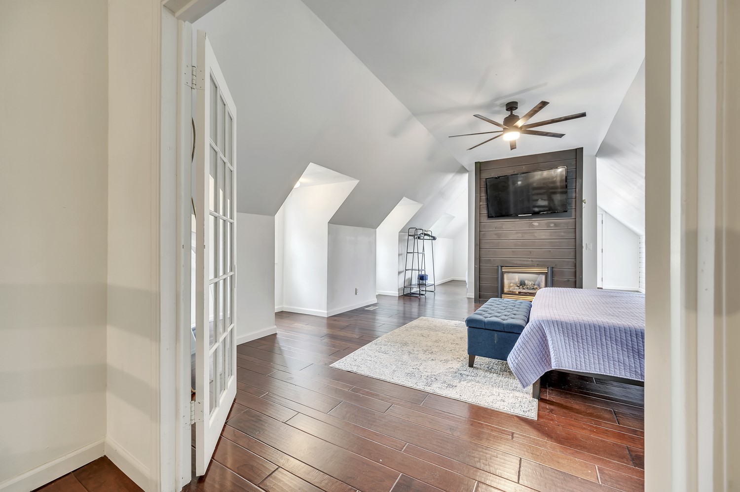 497 Rohr Street Property Photo 17