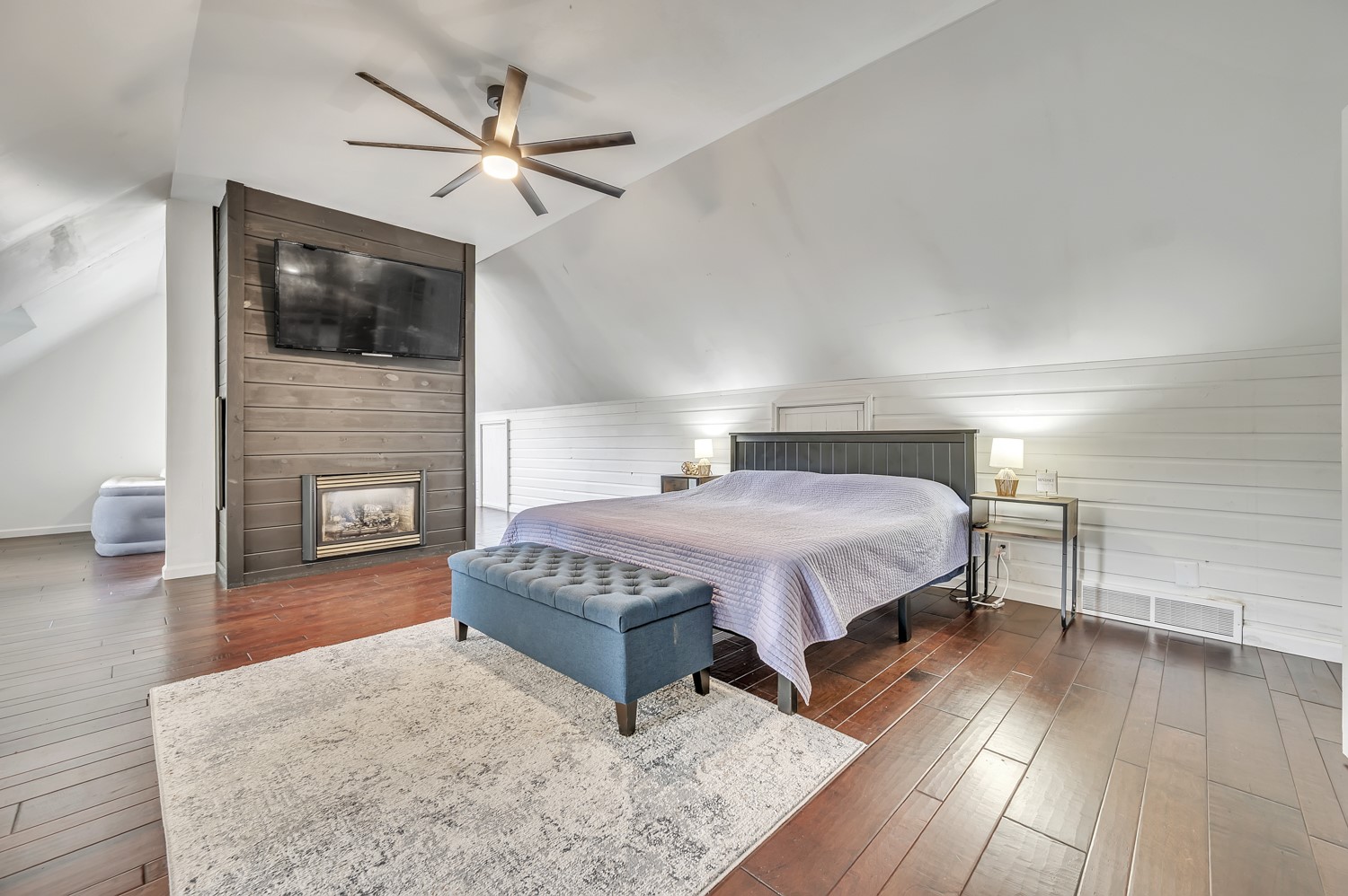 497 Rohr Street Property Photo 18