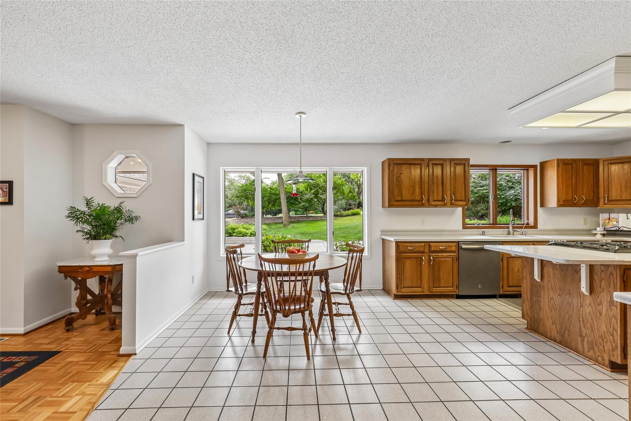 3301 Valley Ridge Court Property Photo 6