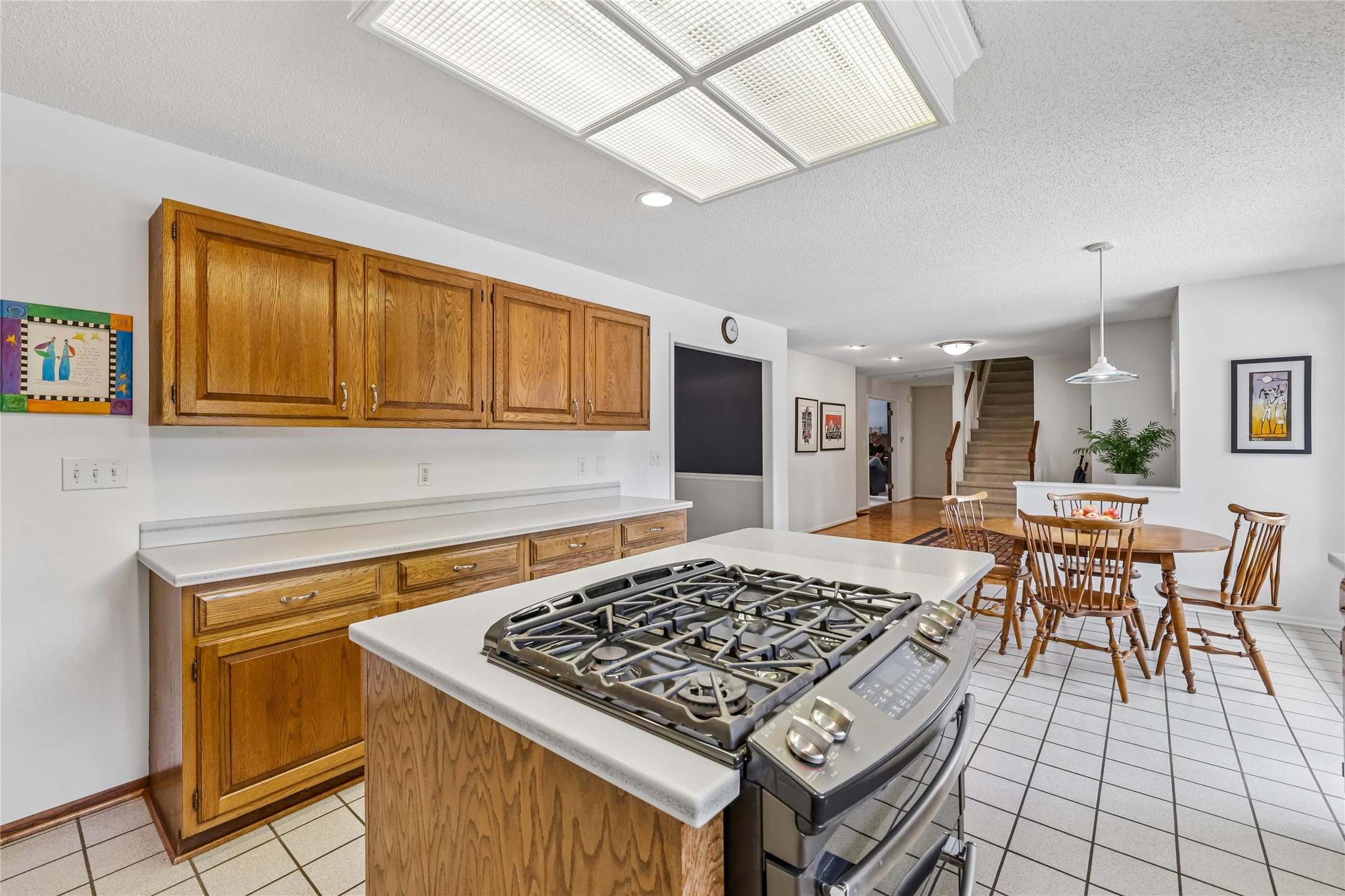 3301 Valley Ridge Court Property Photo 9