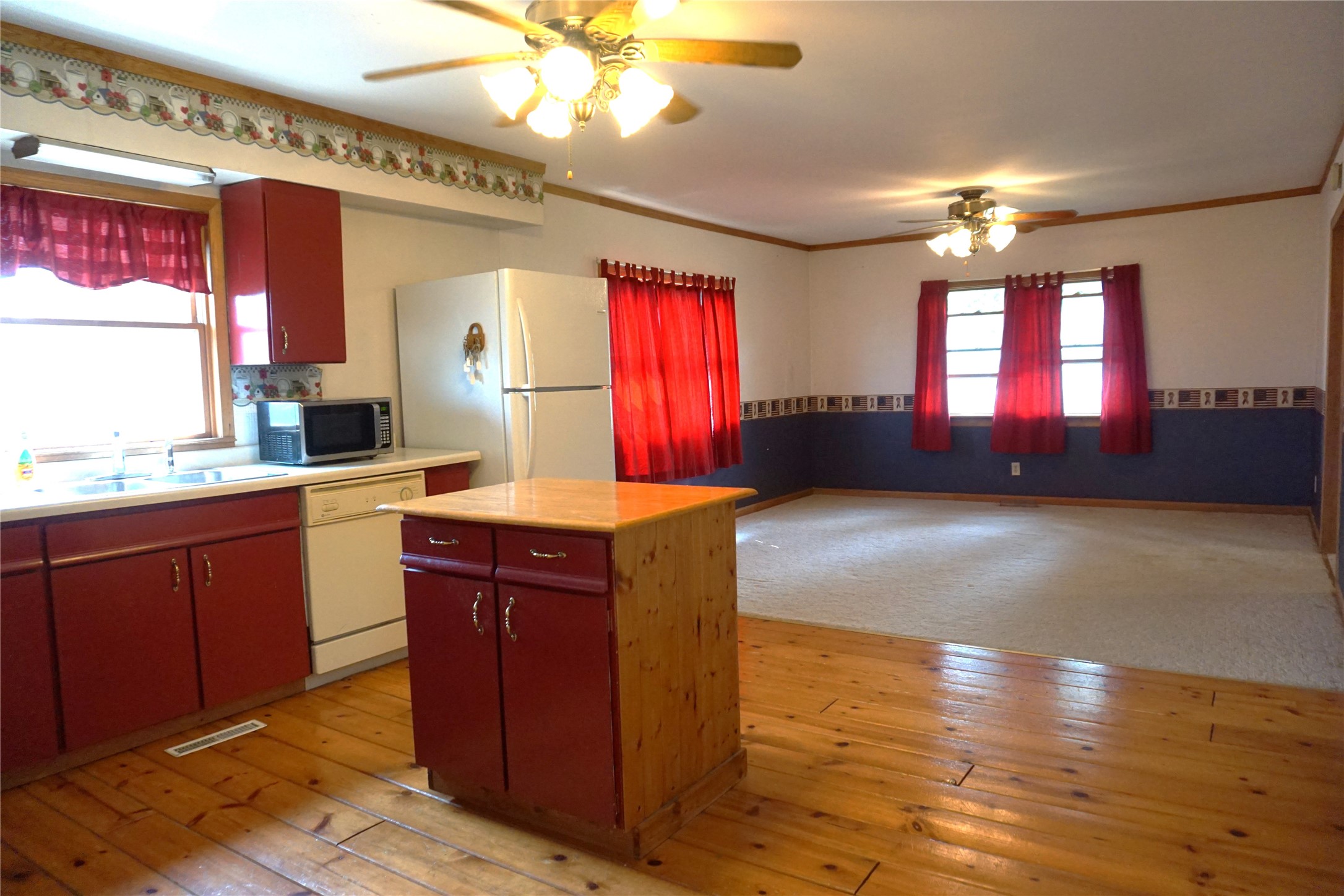 206 W Lincoln Street Property Photo 6