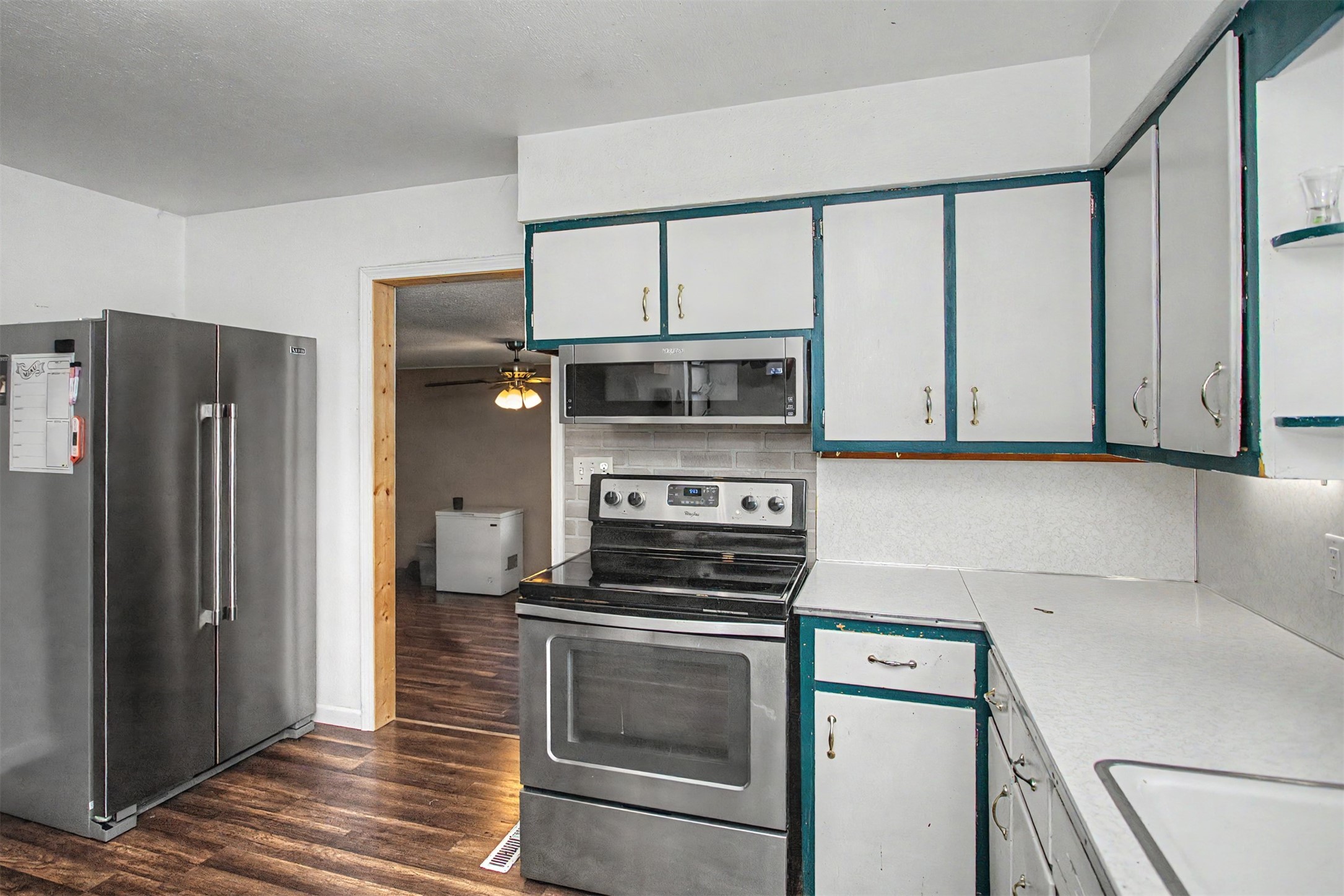 717 W First Street Property Photo 13