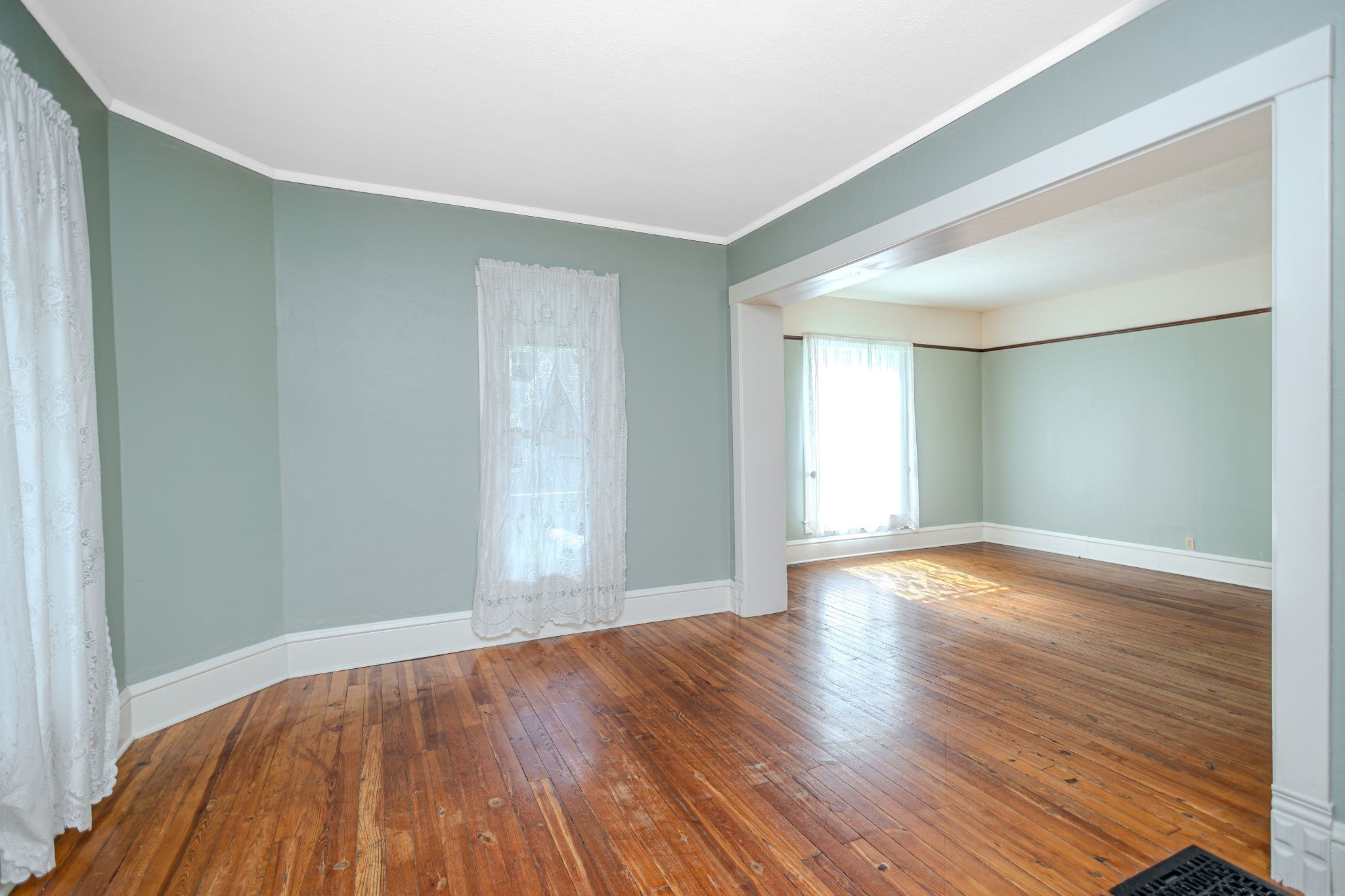 322 W Washington Street Property Photo 7